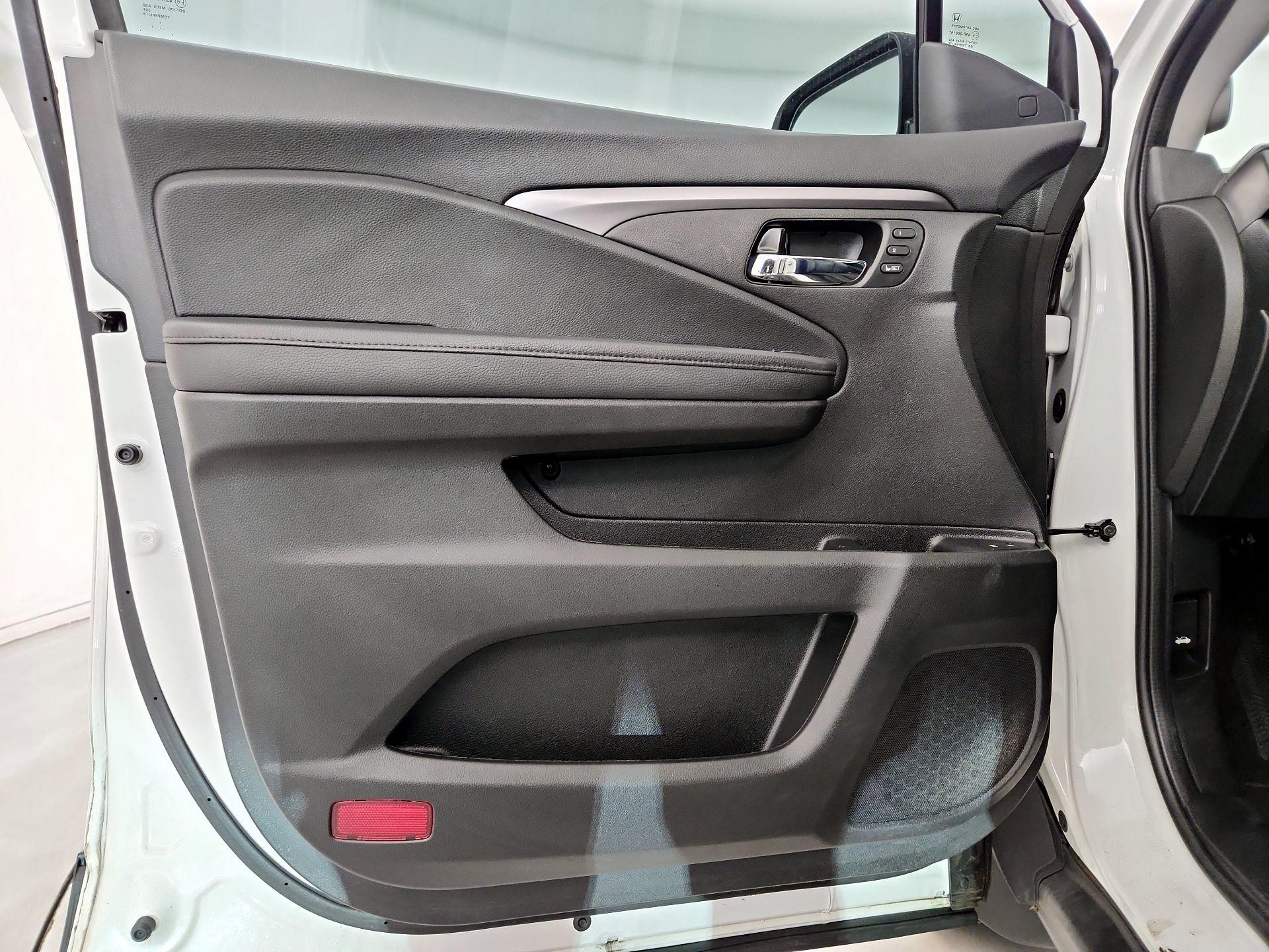 Thumbnail: 2022 Honda Pilot - 10