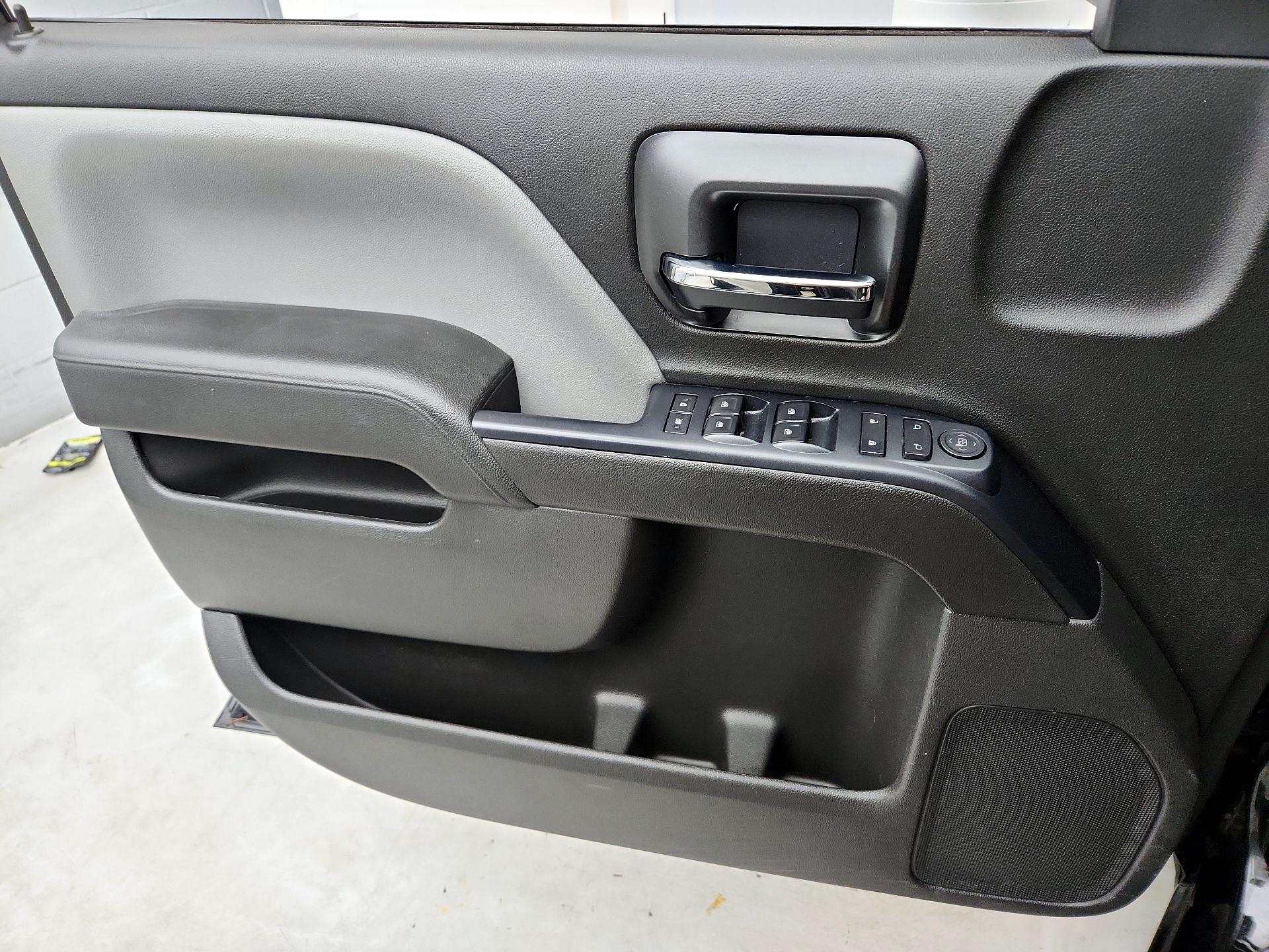 Thumbnail: 2016 Chevrolet Silverado 1500 - 12