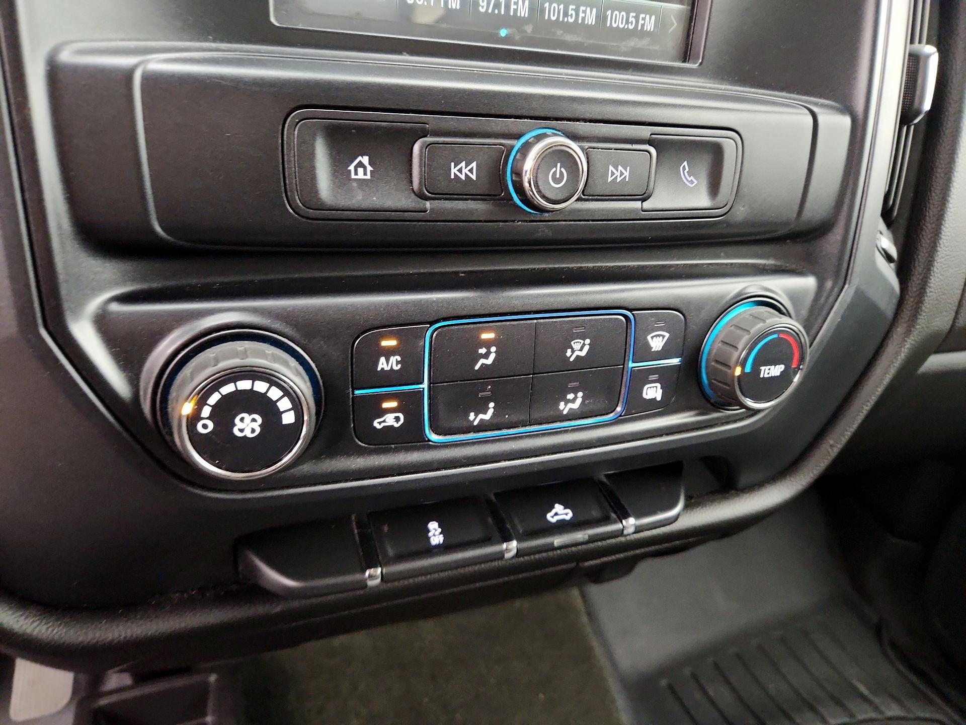 Thumbnail: 2016 Chevrolet Silverado 1500 - 16