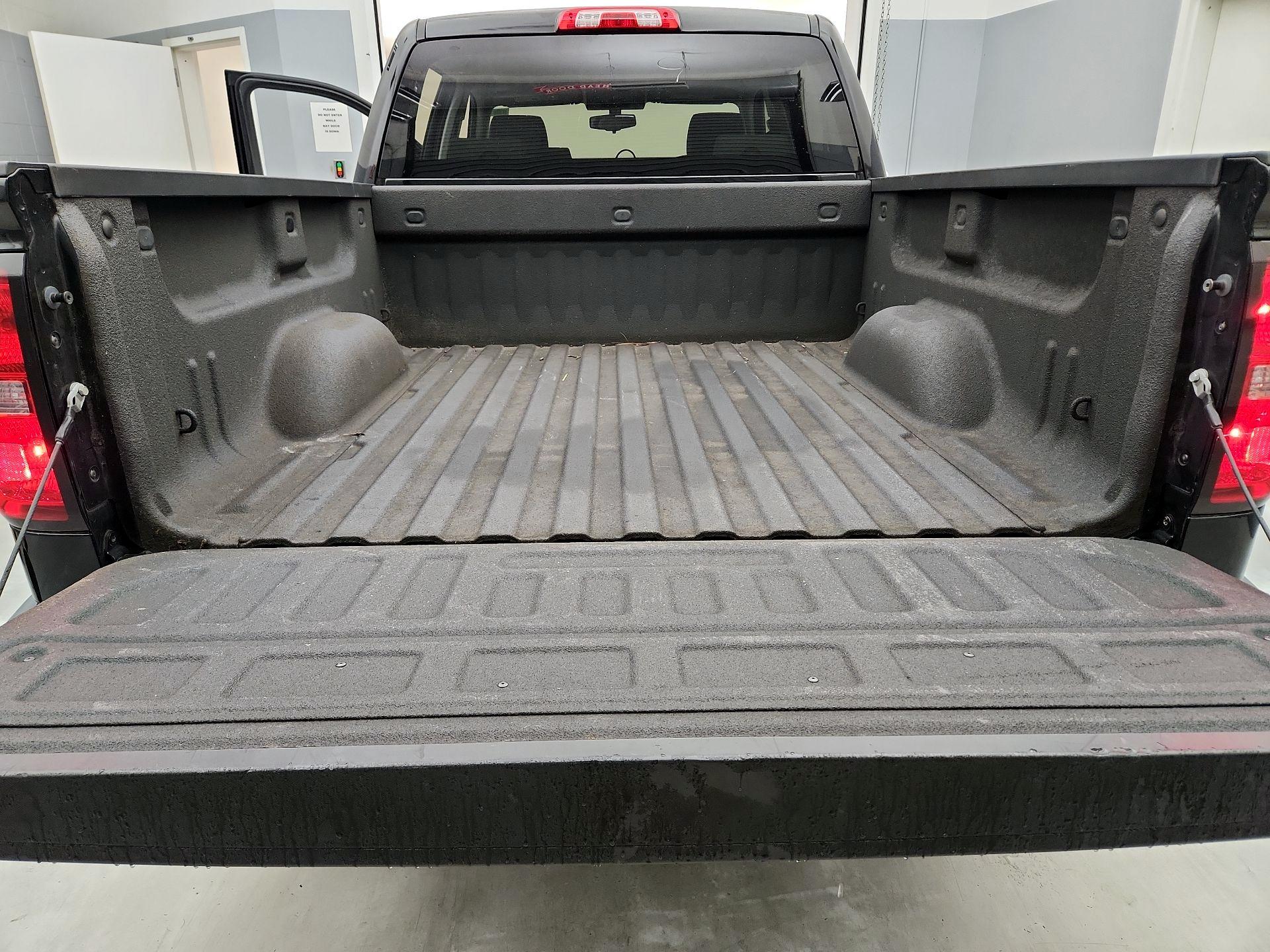 Thumbnail: 2016 Chevrolet Silverado 1500 - 20
