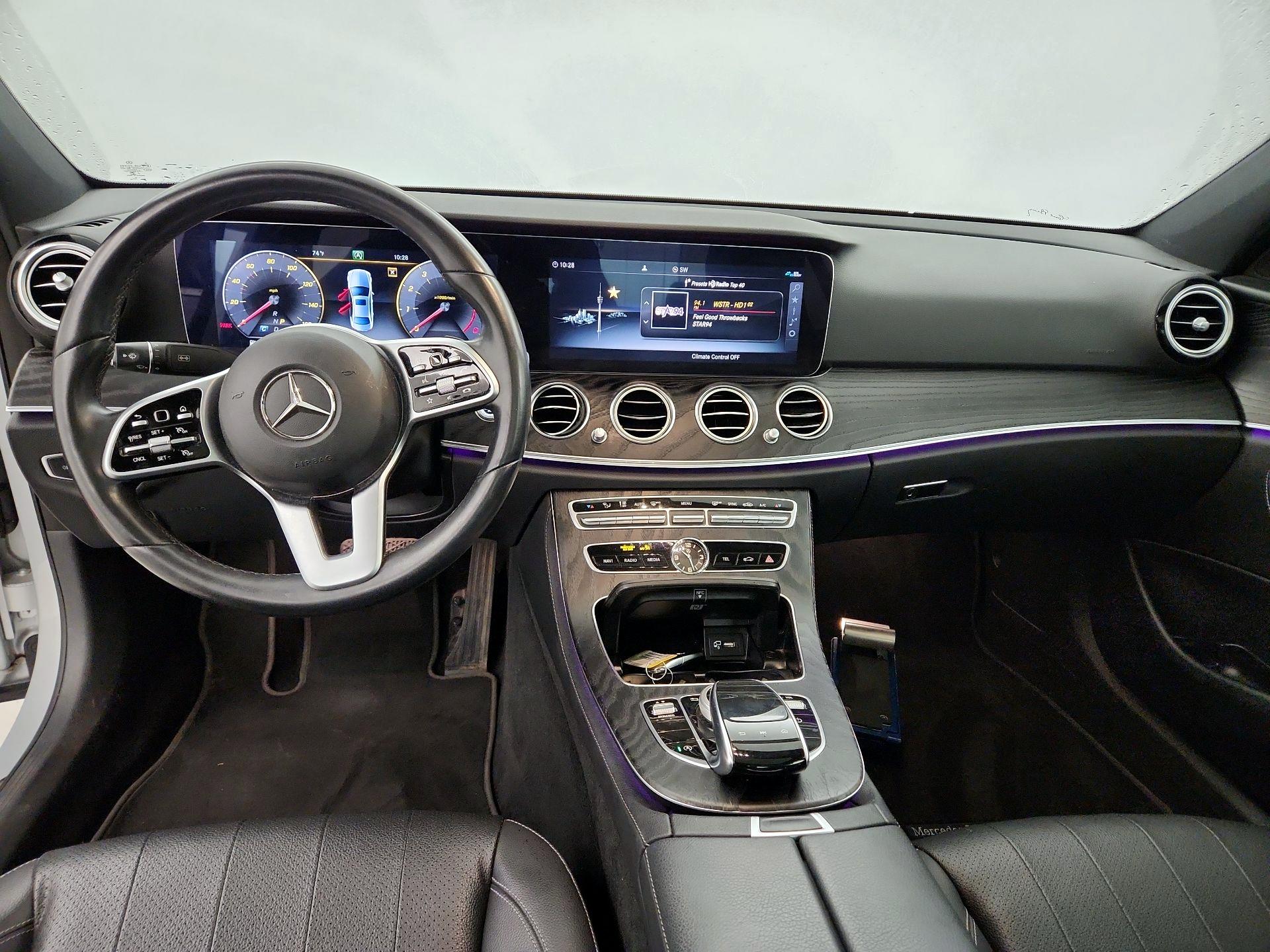 Thumbnail: 2020 Mercedes-Benz E-Class - 9