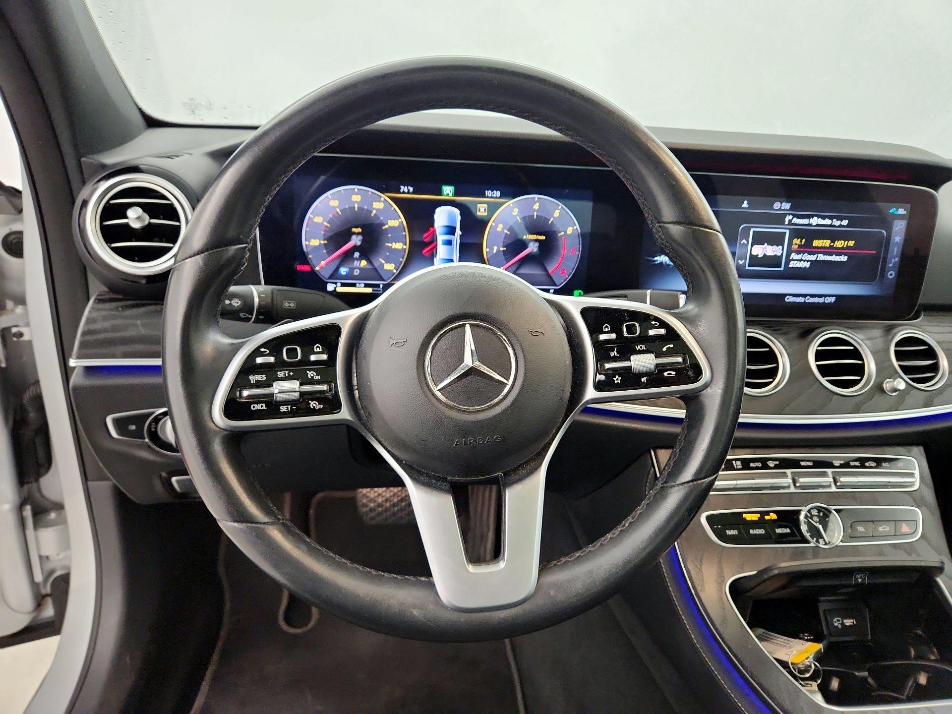 Thumbnail: 2020 Mercedes-Benz E-Class - 10