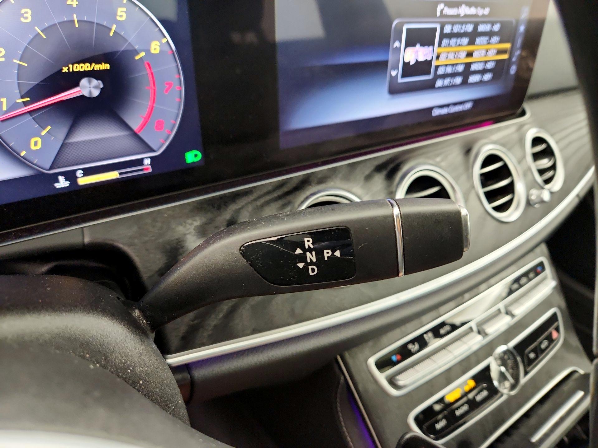 Thumbnail: 2020 Mercedes-Benz E-Class - 17
