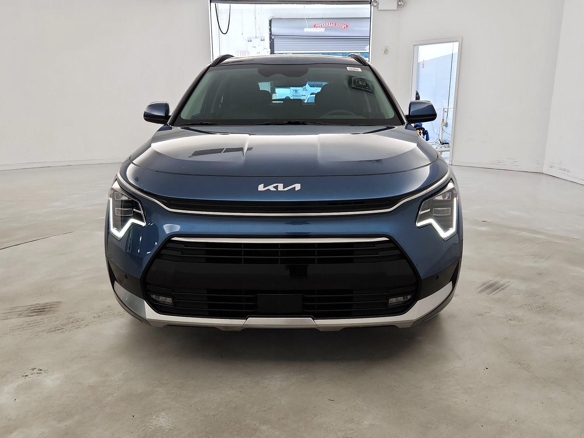Thumbnail: 2023 Kia Niro - 2