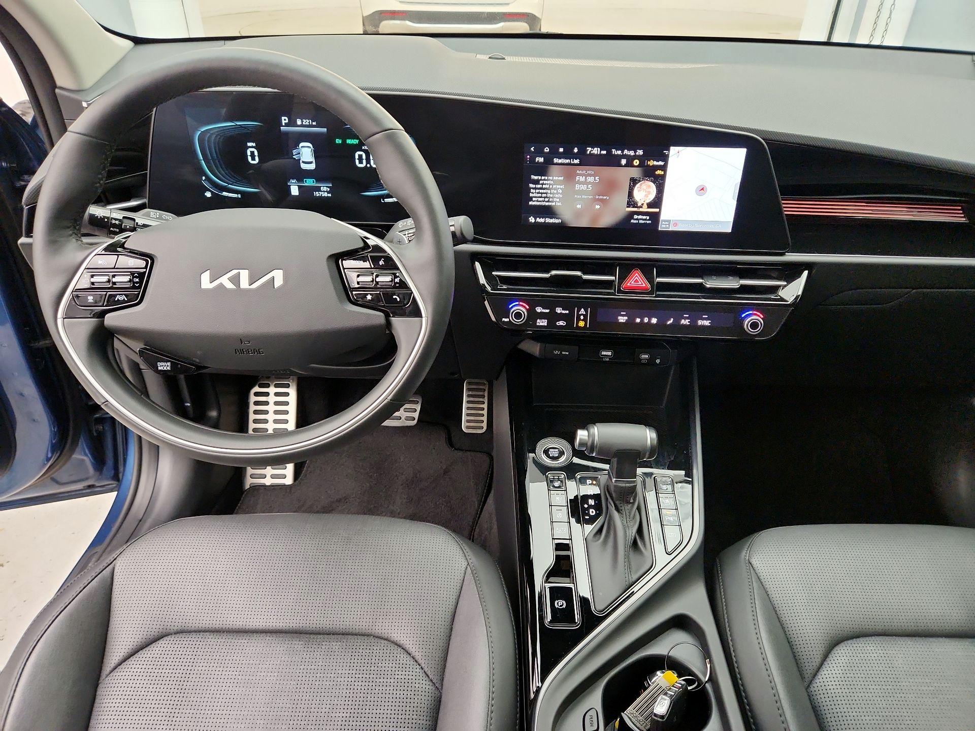 Thumbnail: 2023 Kia Niro - 8