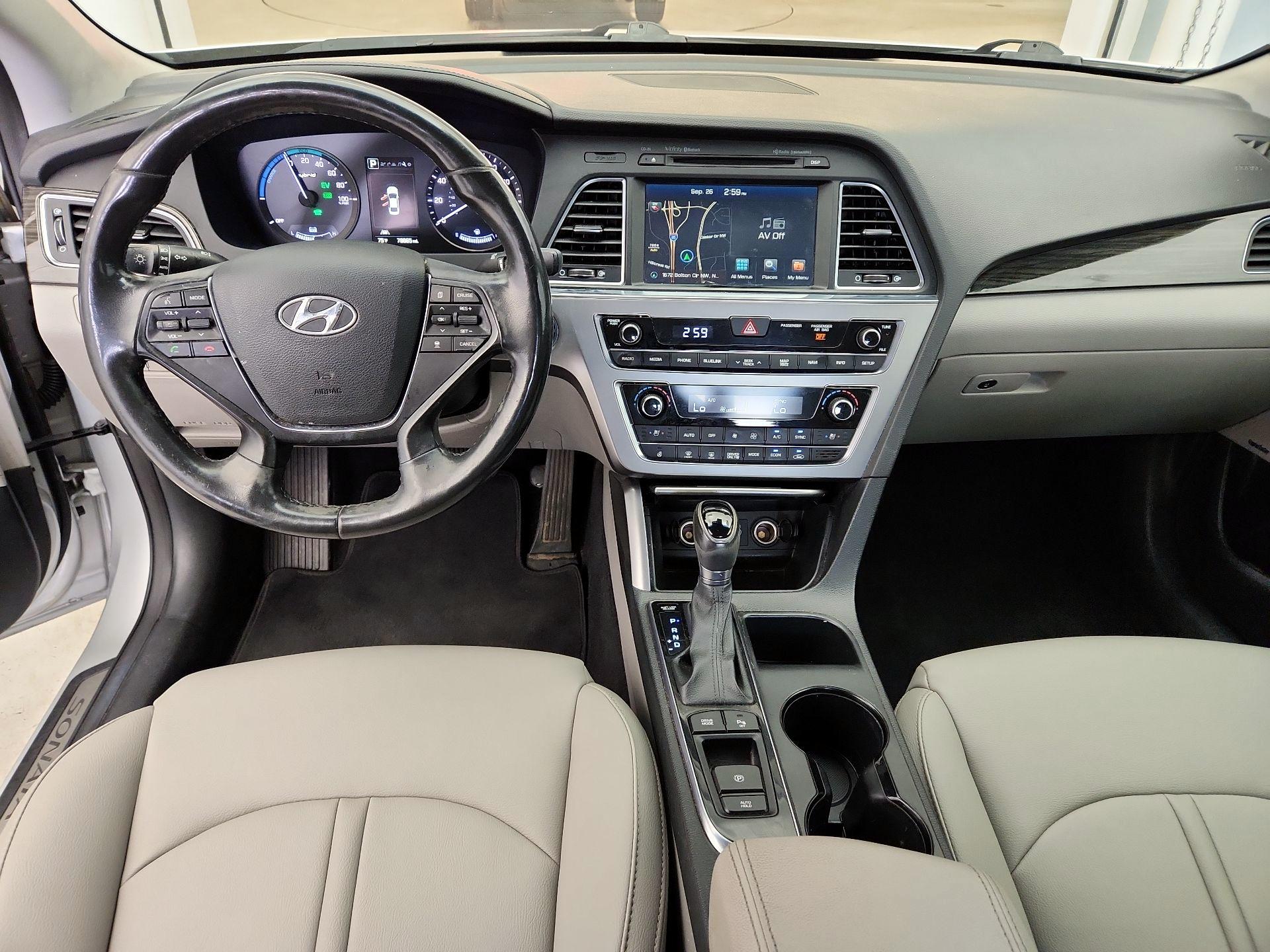 Thumbnail: 2016 Hyundai Sonata - 9