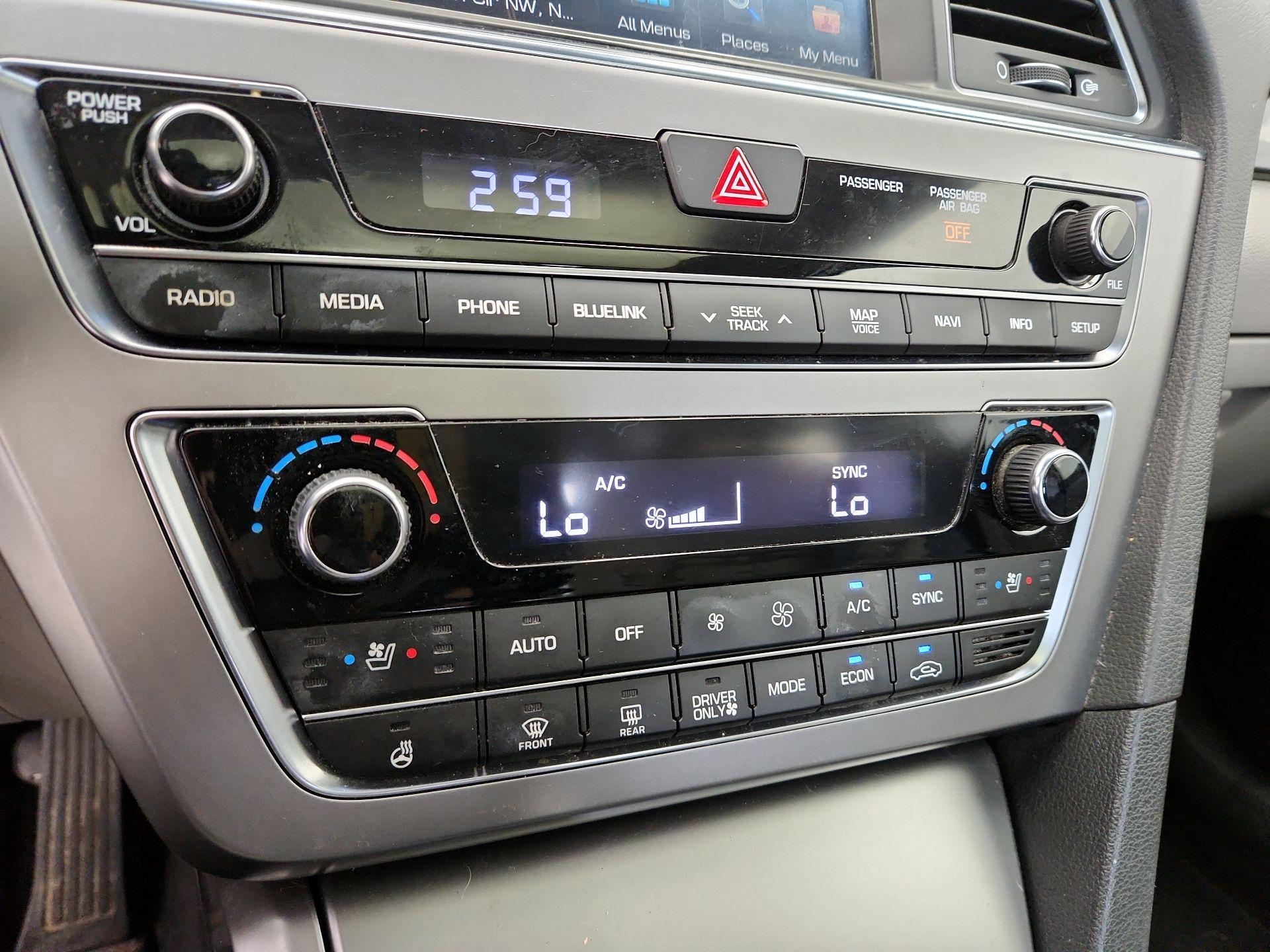 Thumbnail: 2016 Hyundai Sonata - 17