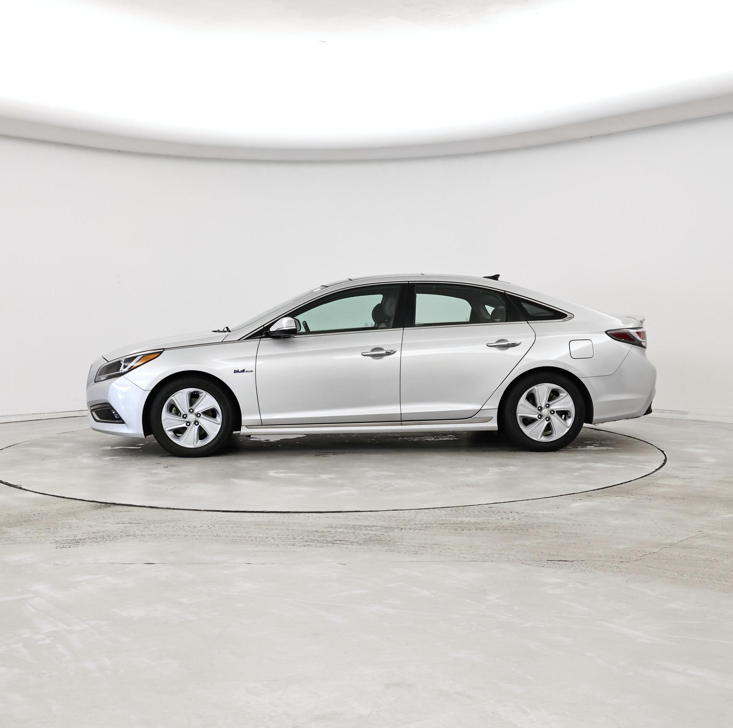 Thumbnail: 2016 Hyundai Sonata - 3