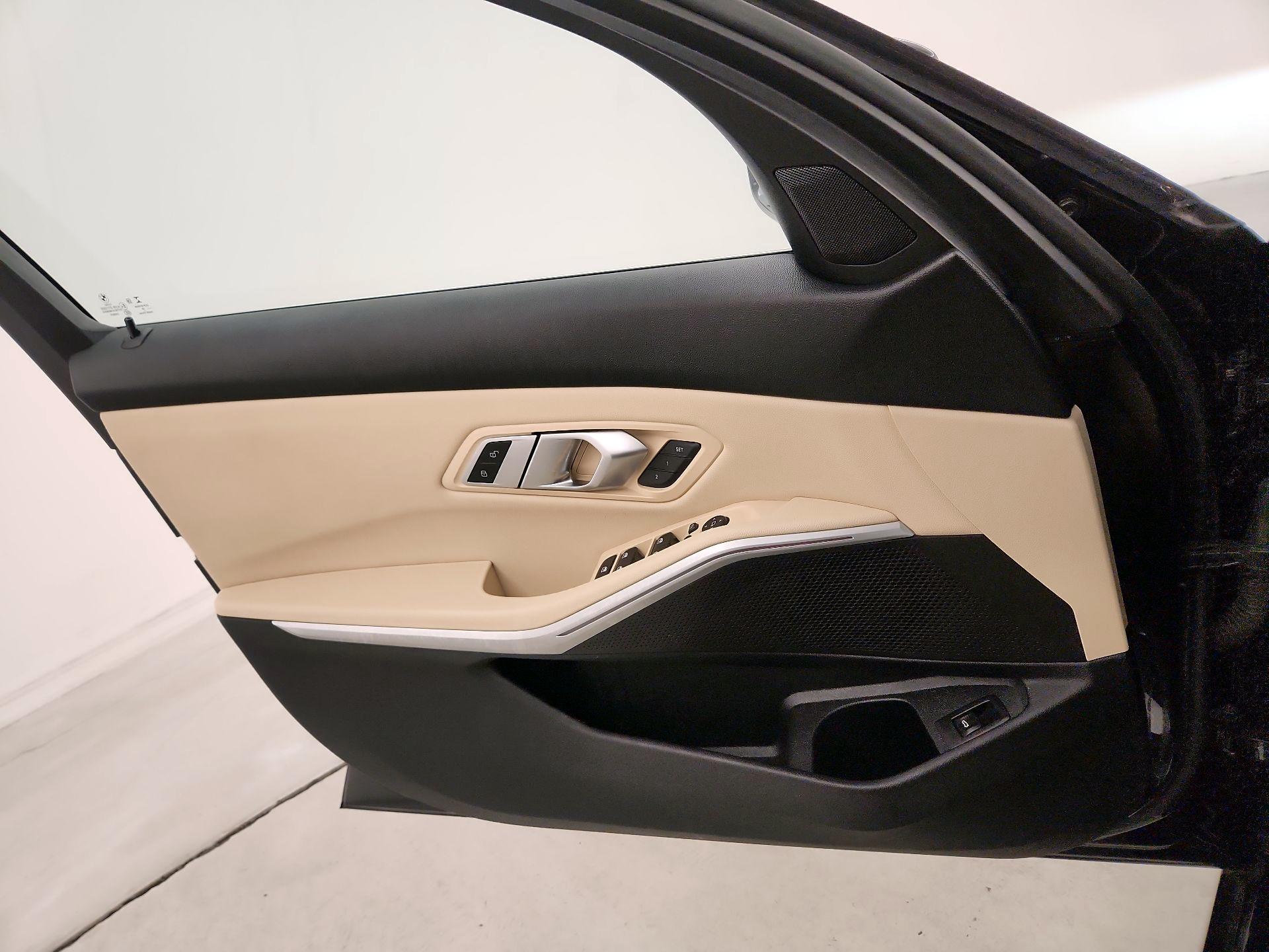Thumbnail: 2019 BMW 3 Series - 10