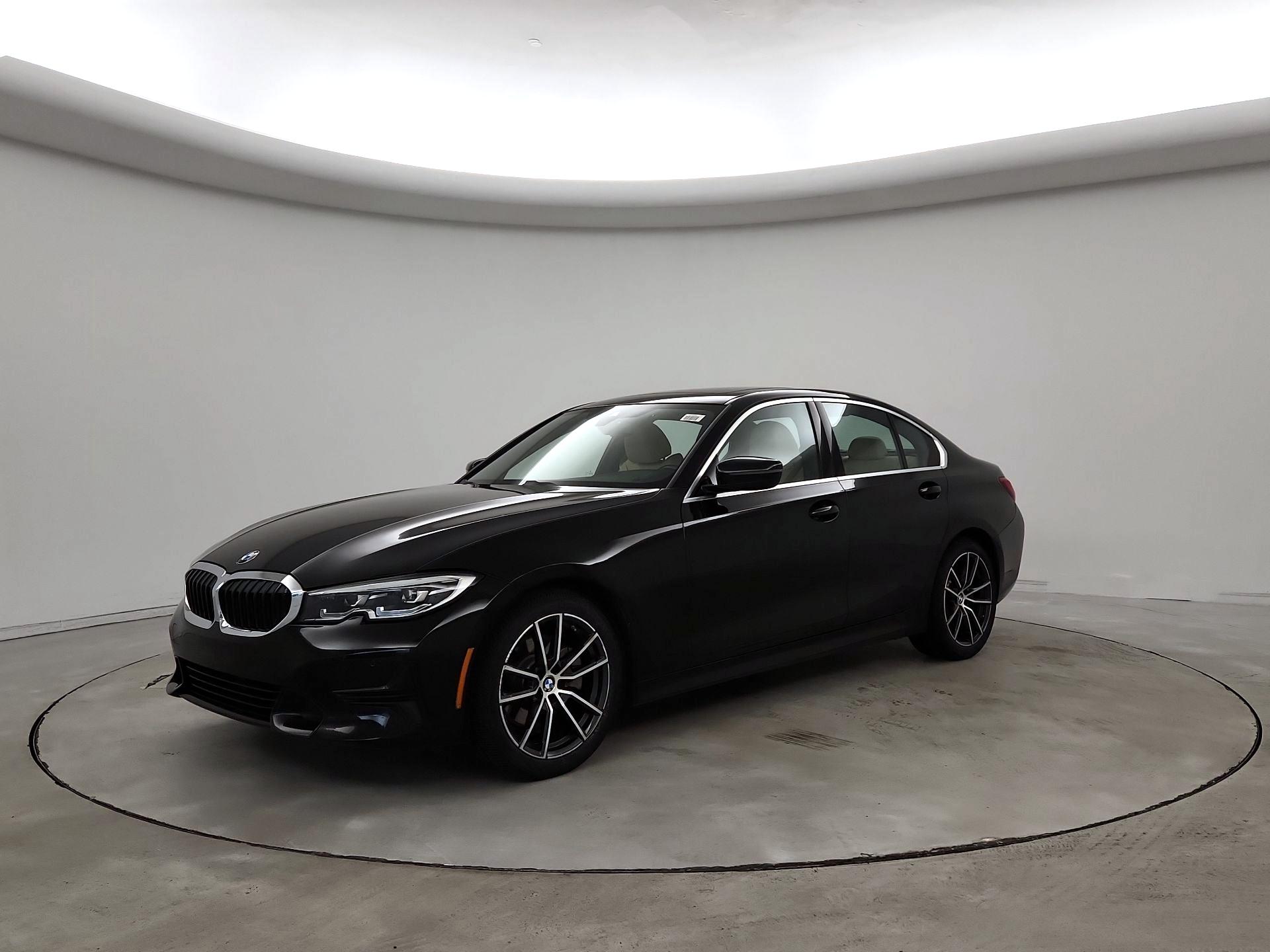Thumbnail: 2019 BMW 3 Series - 3