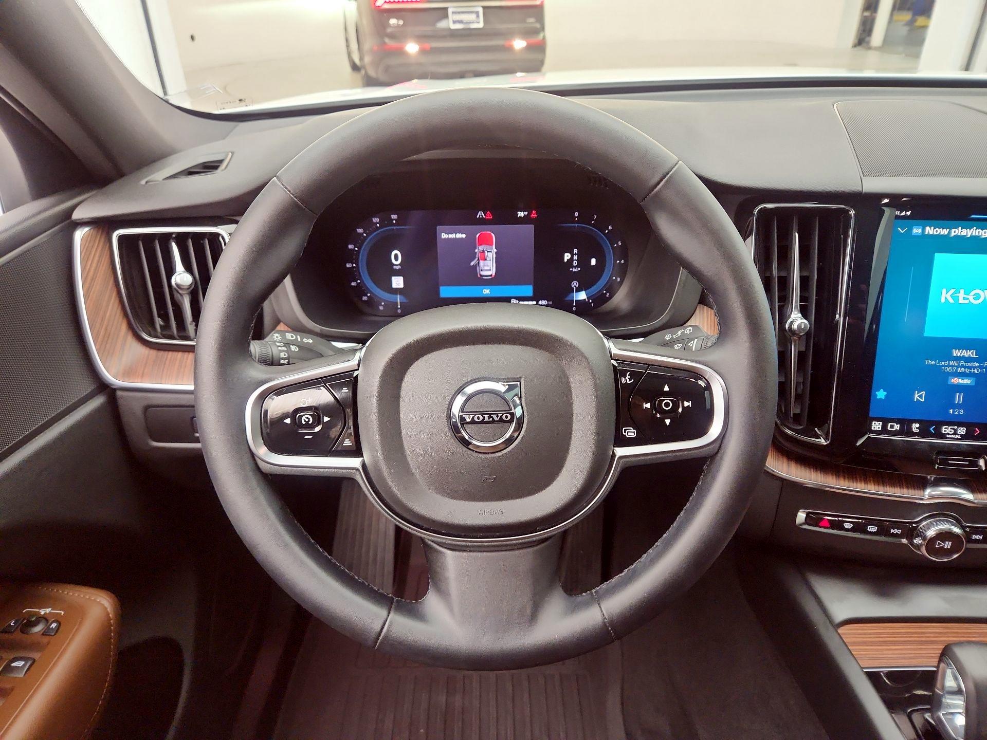 Thumbnail: 2024 Volvo XC60 - 10