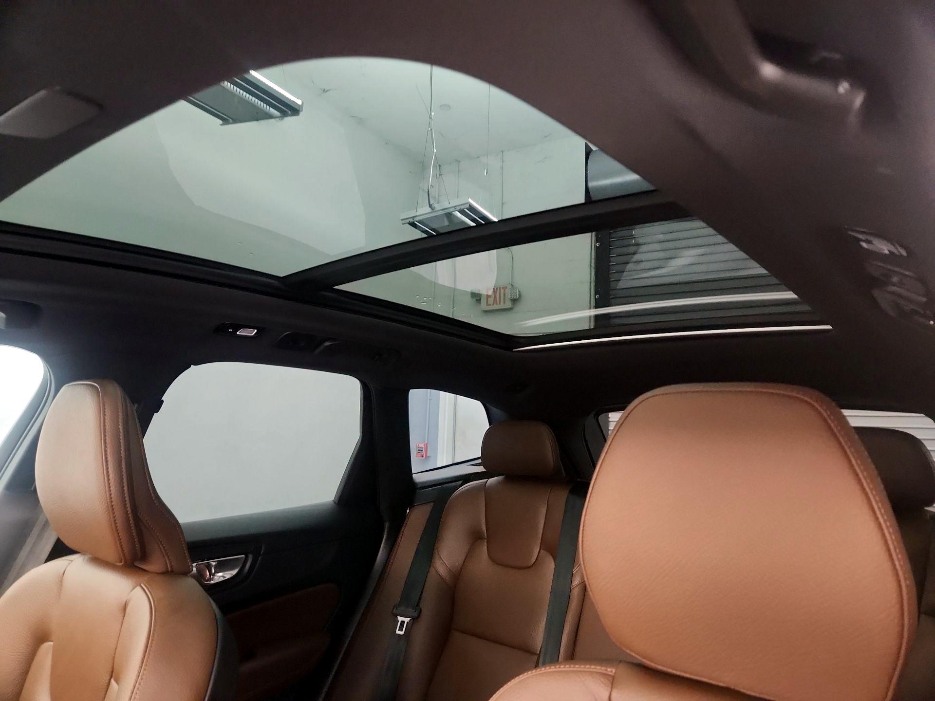 Thumbnail: 2024 Volvo XC60 - 20