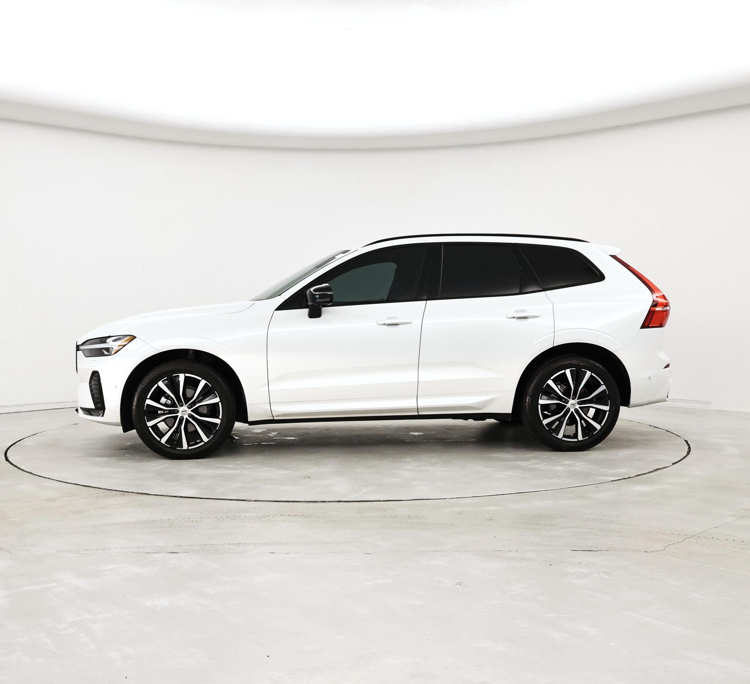 Thumbnail: 2024 Volvo XC60 - 3