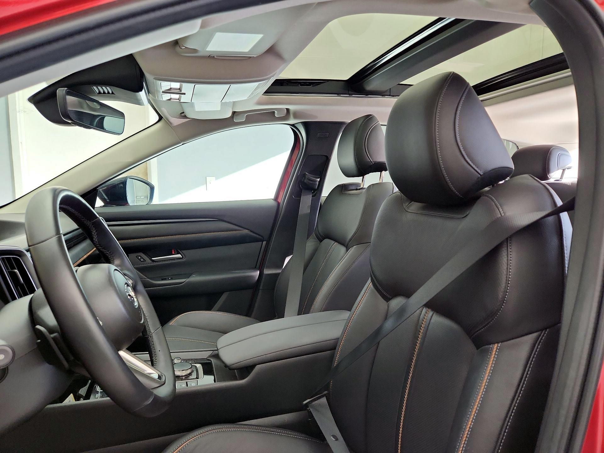 Thumbnail: 2023 Mazda CX-50 - 18