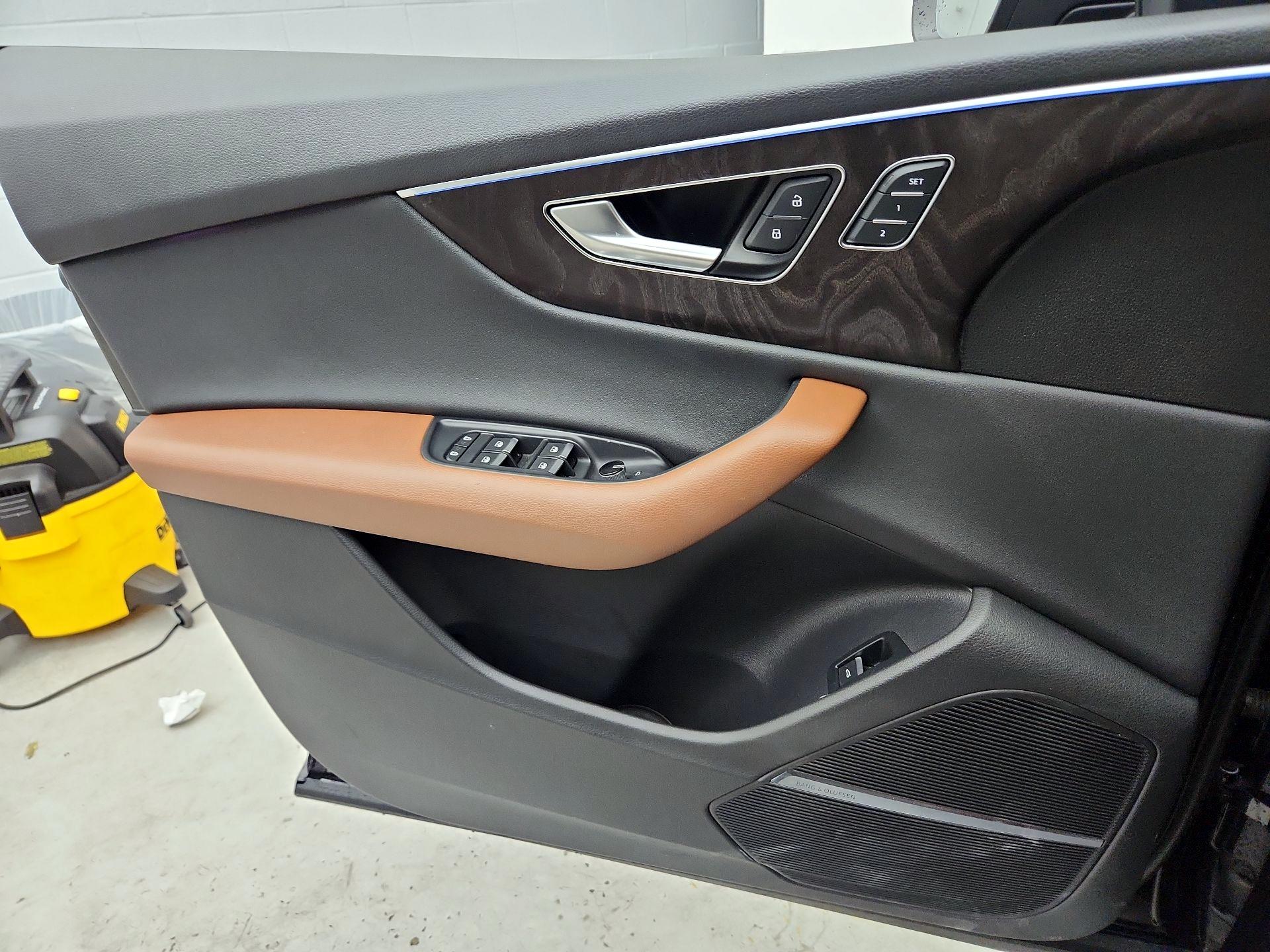 Thumbnail: 2021 Audi Q8 - 12