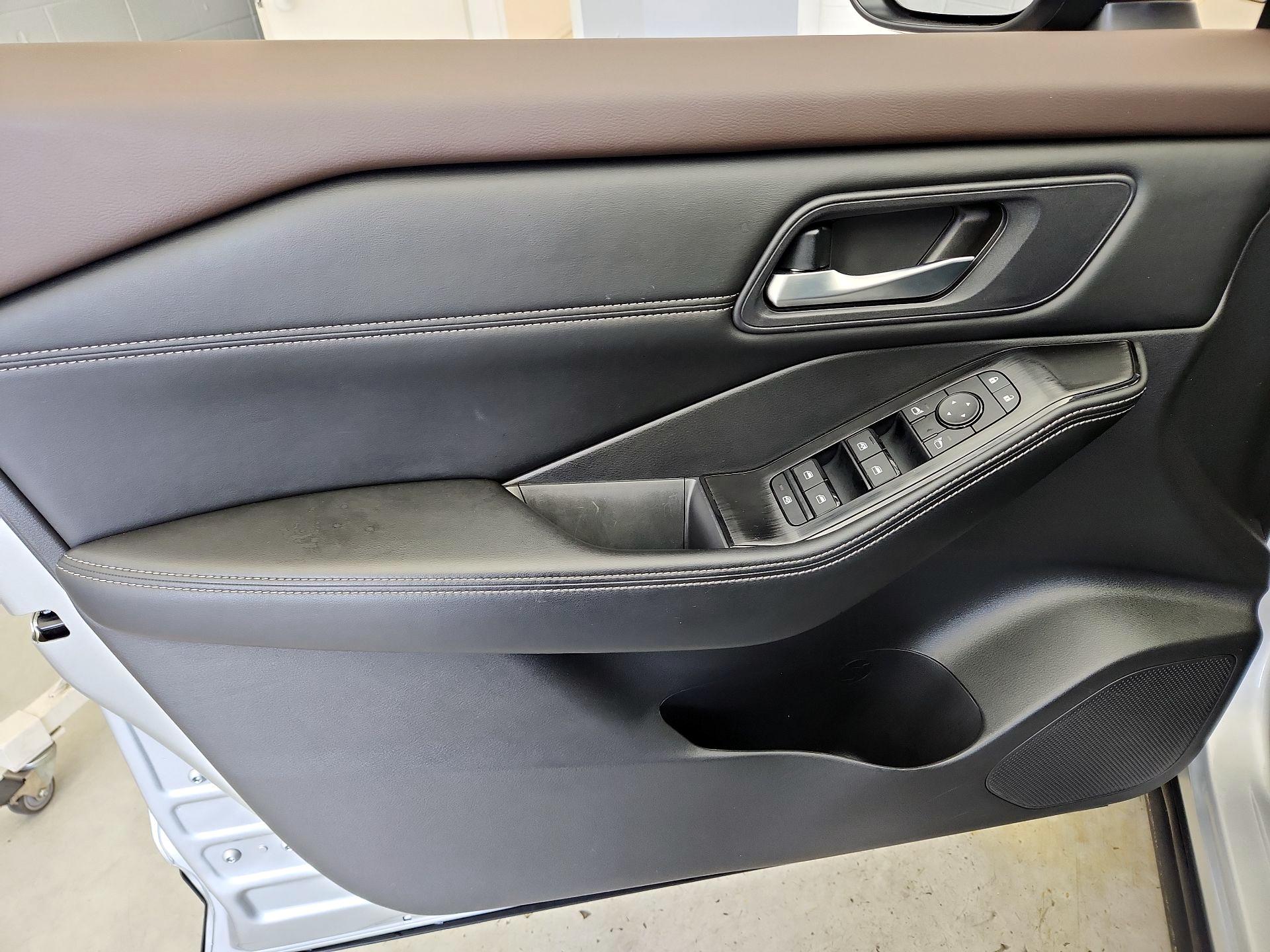 Thumbnail: 2023 Nissan Rogue - 12