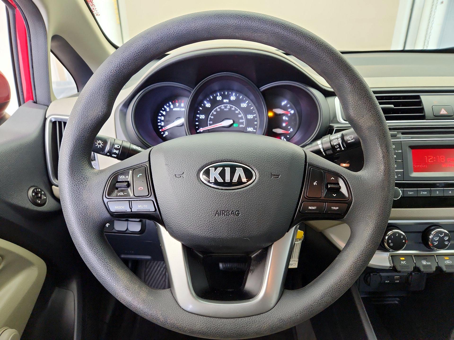 Thumbnail: 2017 Kia Rio - 10