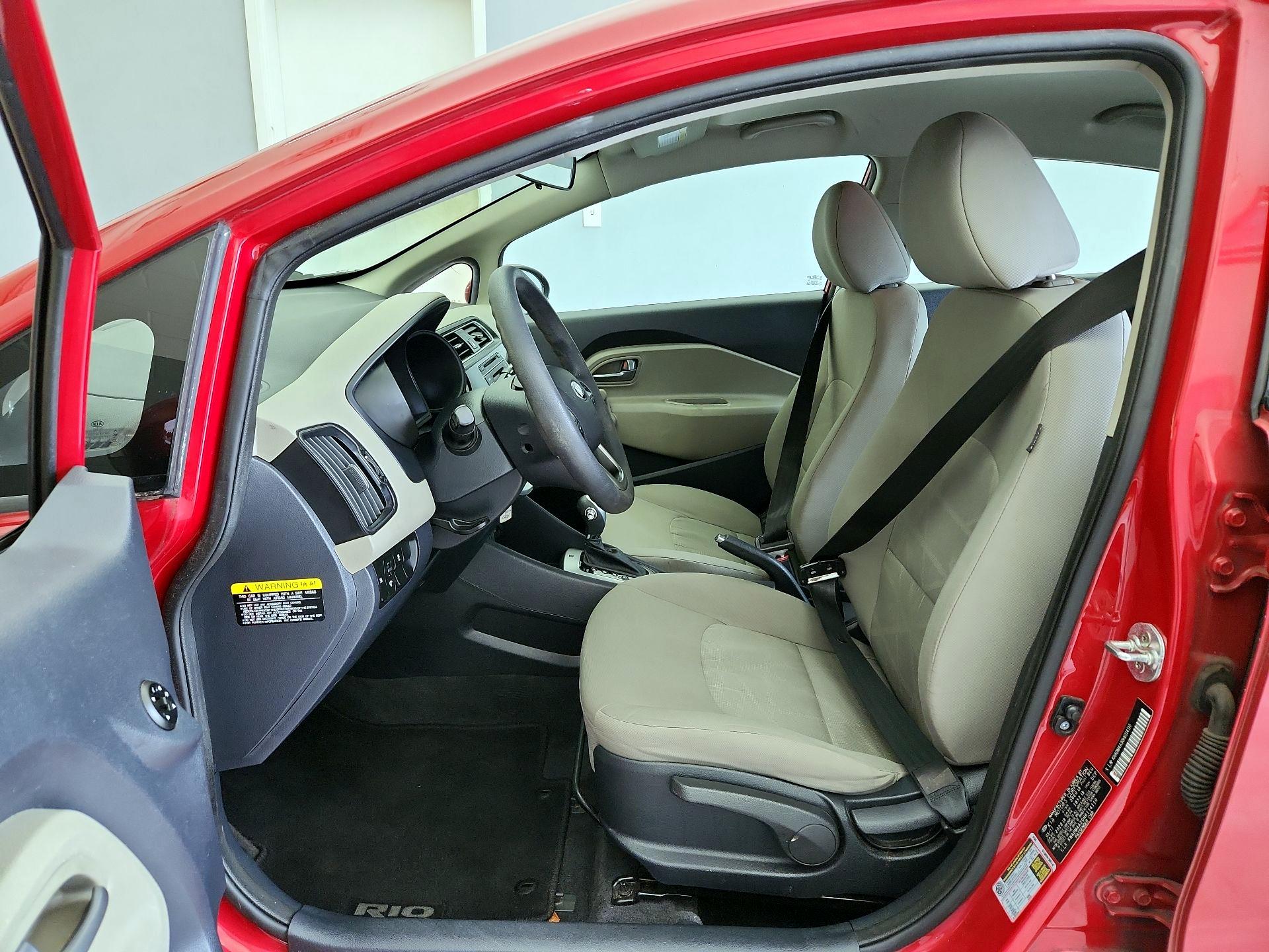Thumbnail: 2017 Kia Rio - 11