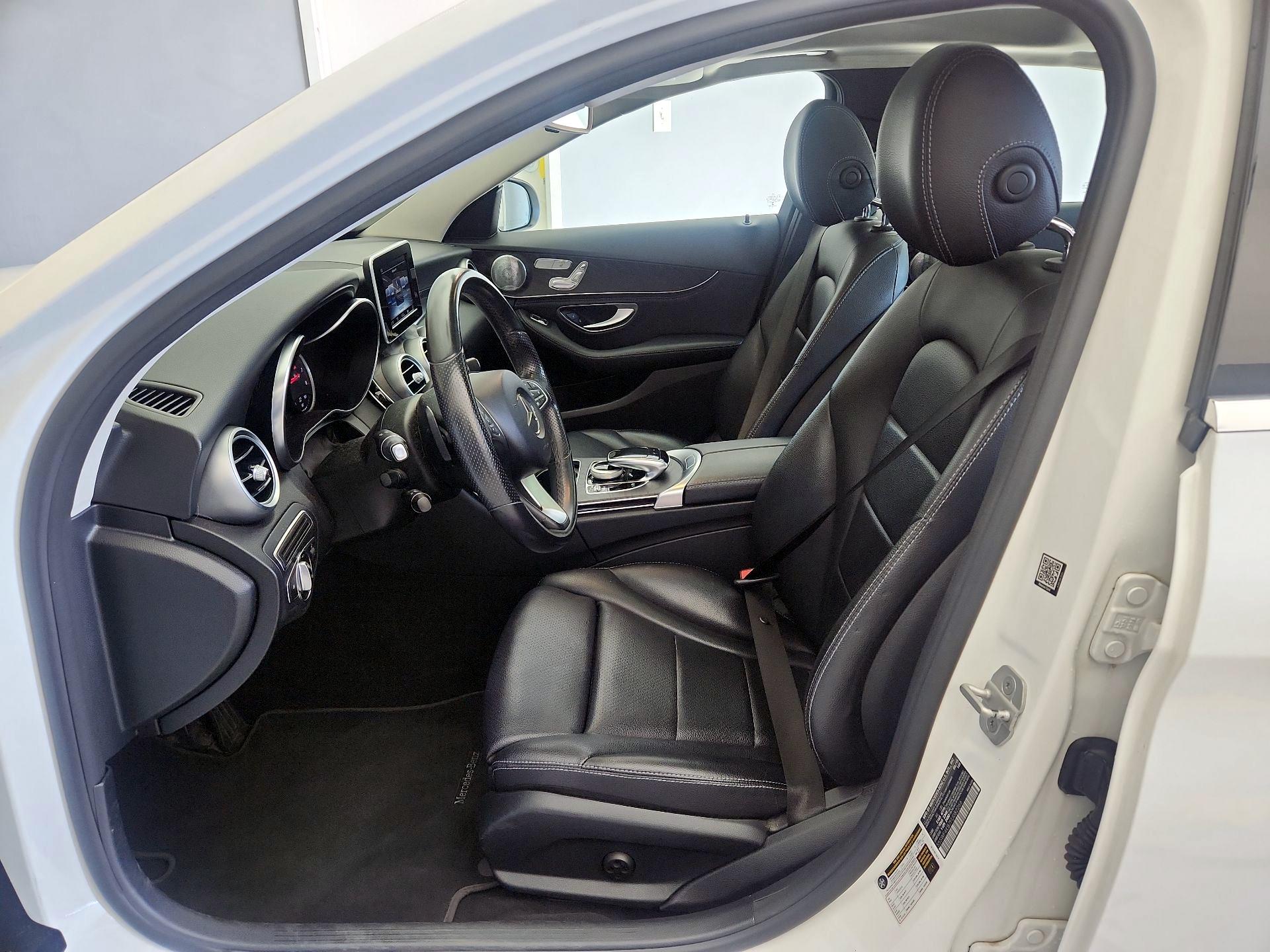 Thumbnail: 2015 Mercedes-Benz C-Class - 11