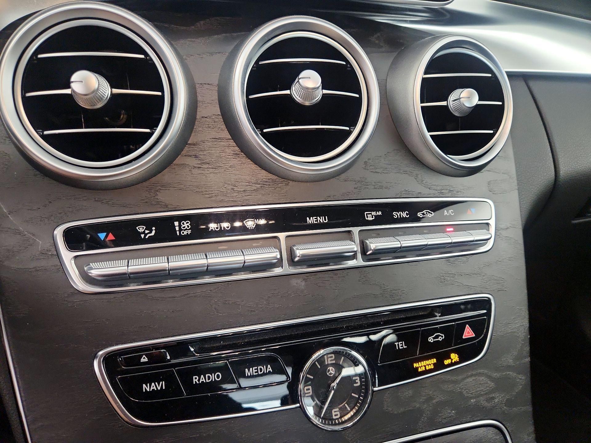 Thumbnail: 2015 Mercedes-Benz C-Class - 17