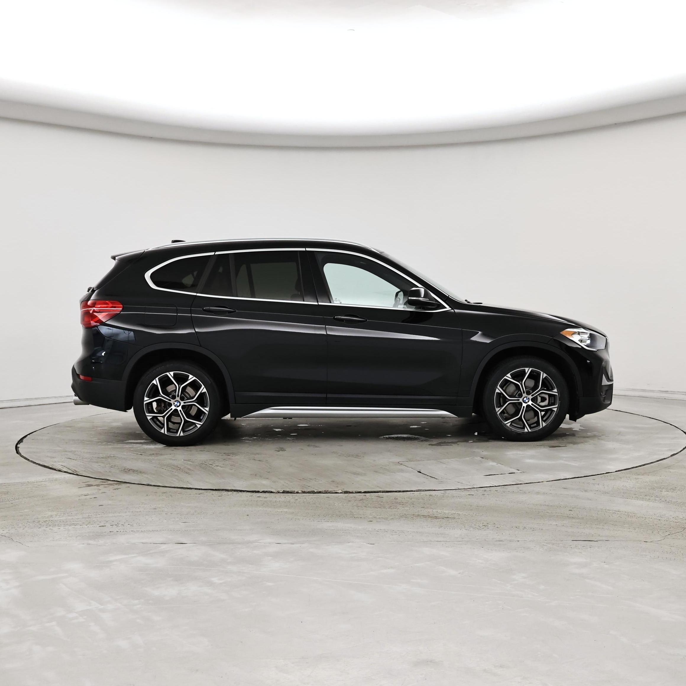 Thumbnail: 2021 BMW X1 - 7