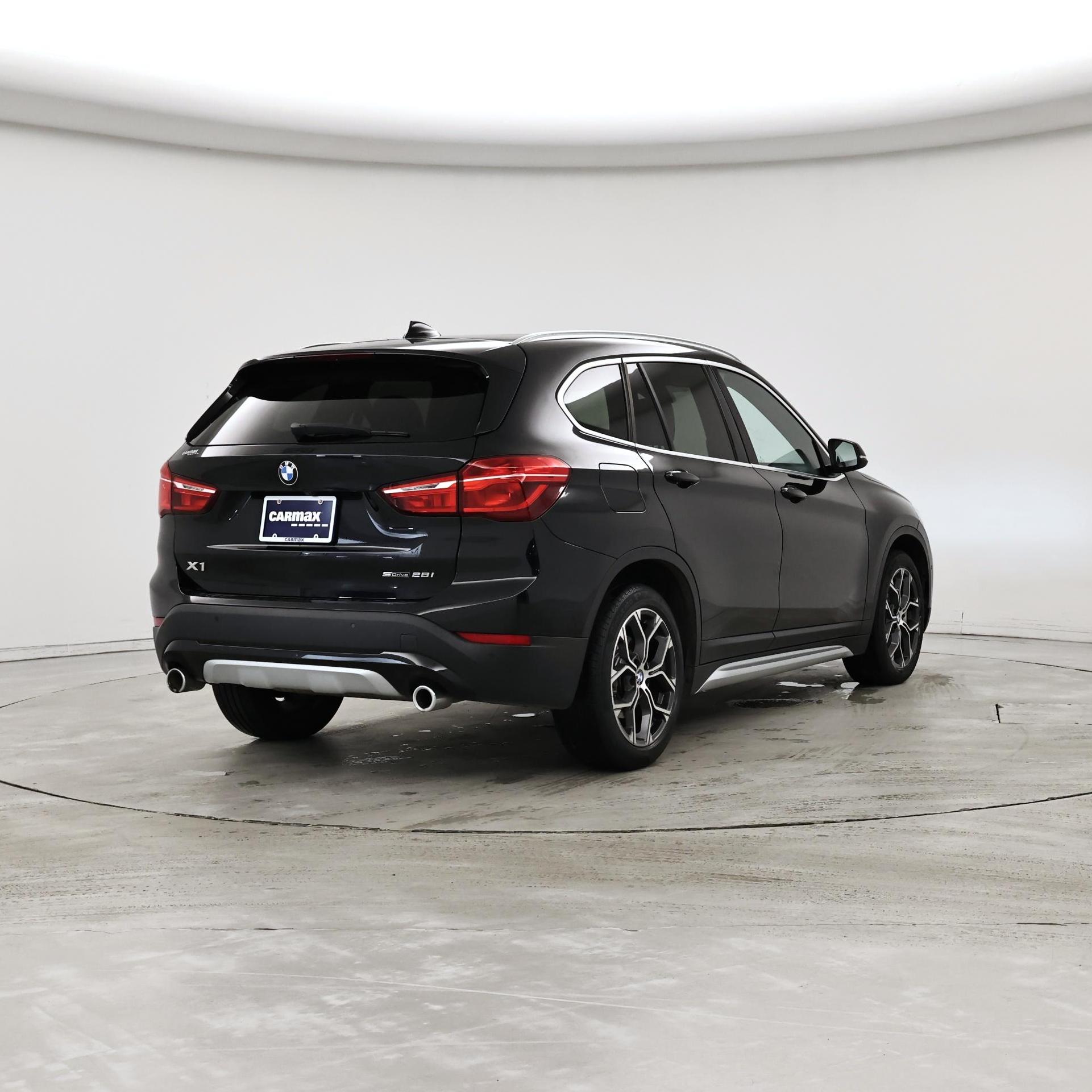 Thumbnail: 2021 BMW X1 - 8