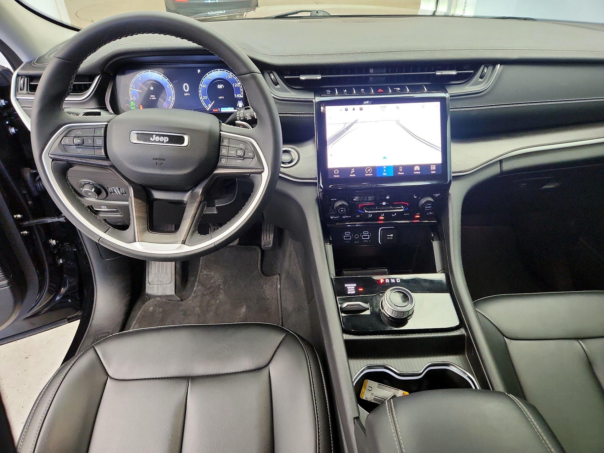 Thumbnail: 2023 Jeep Grand Cherokee - 9