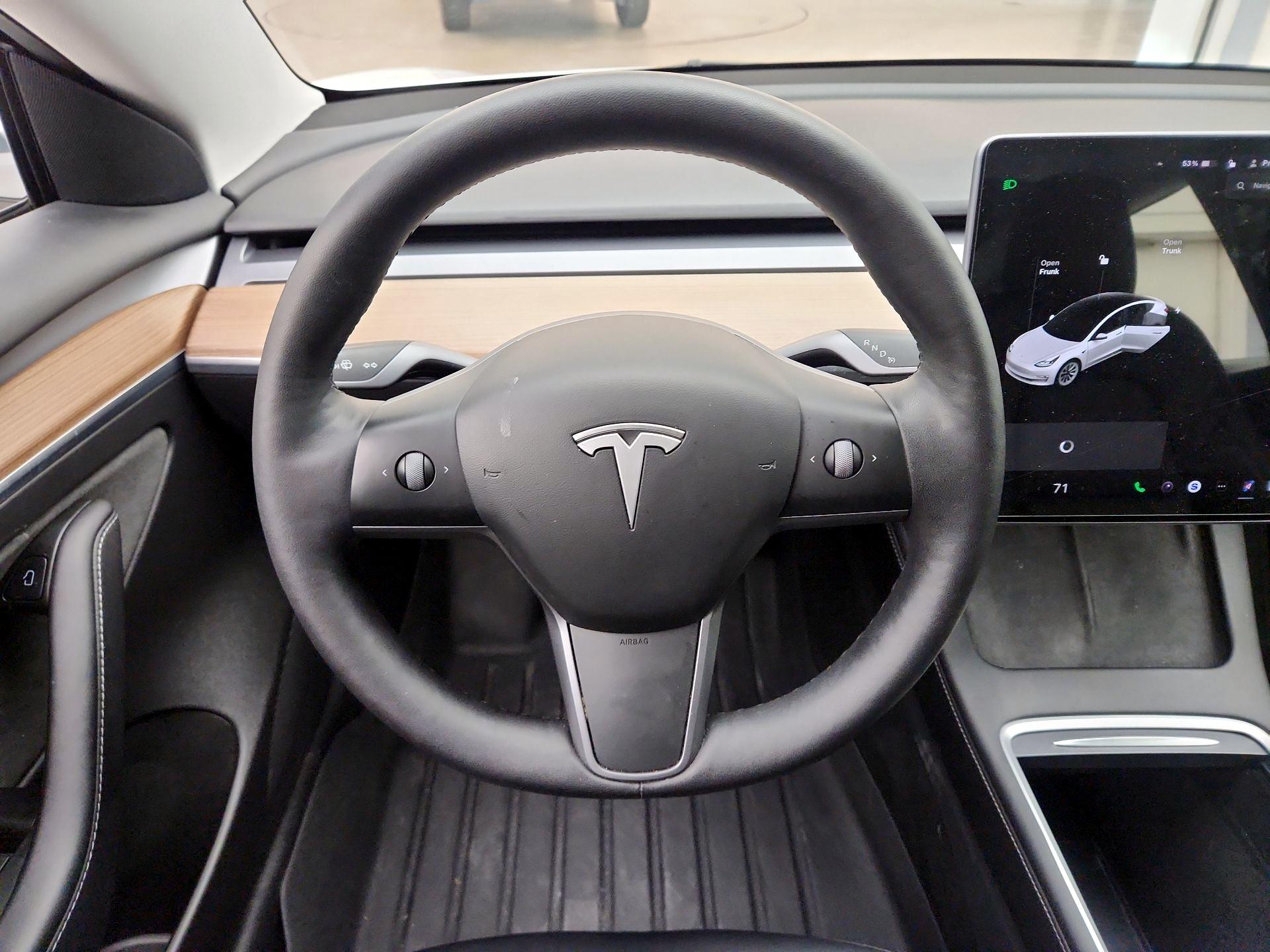 Thumbnail: 2021 Tesla Model 3 - 10