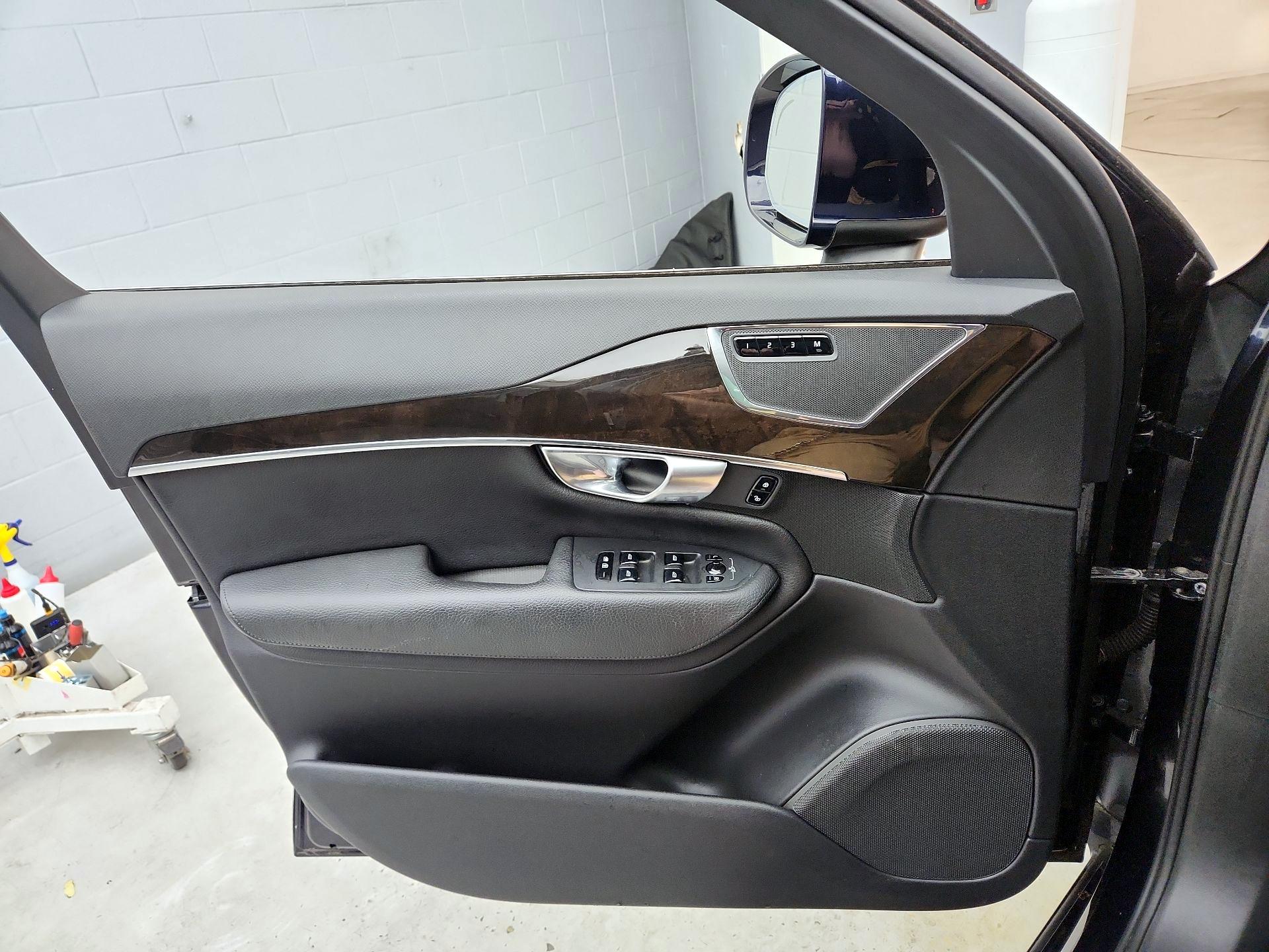Thumbnail: 2017 Volvo XC90 - 12