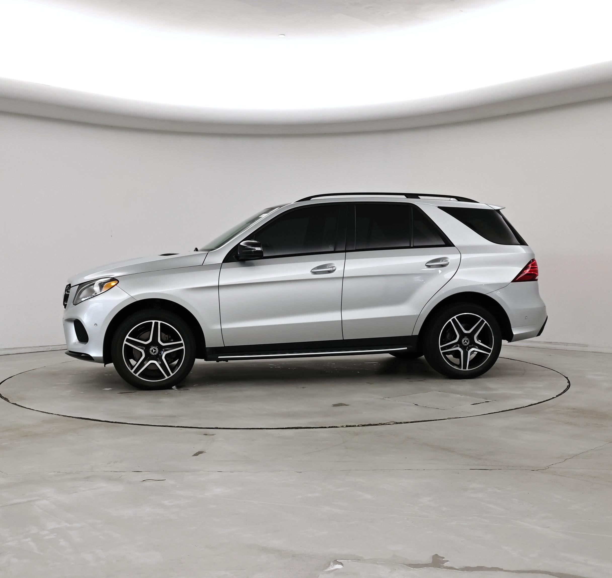 Thumbnail: 2019 Mercedes-Benz GLE - 3