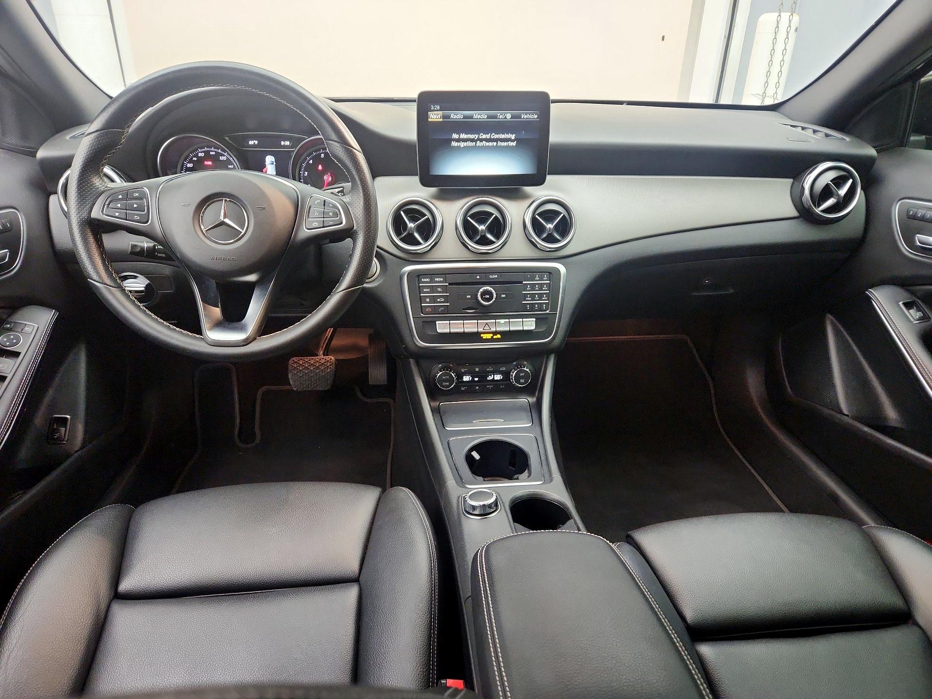 Thumbnail: 2018 Mercedes-Benz GLA - 9