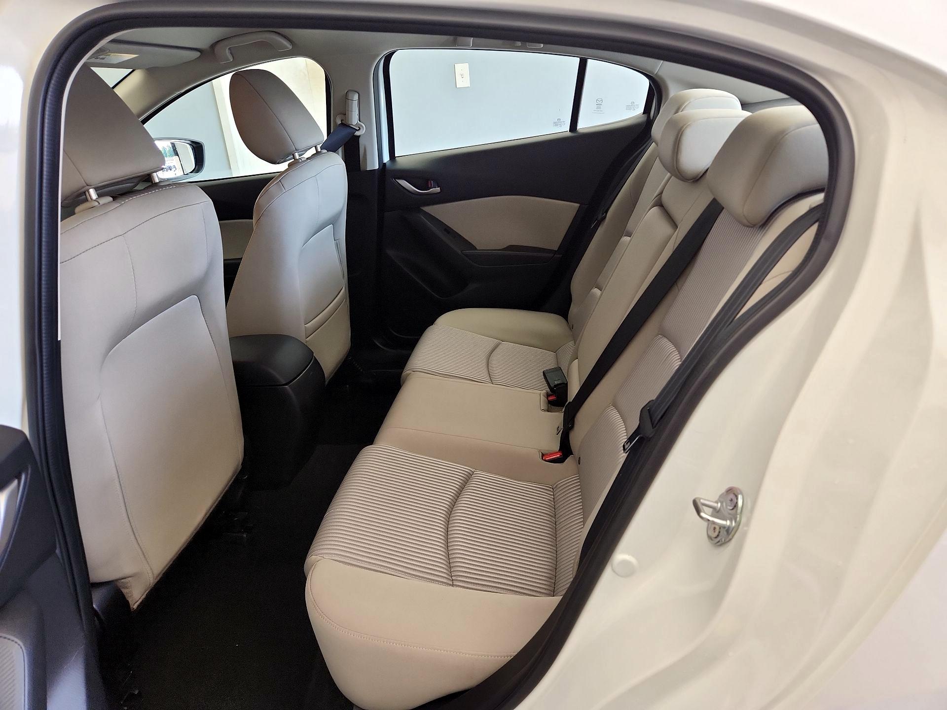 Thumbnail: 2014 Mazda Mazda3 - 18