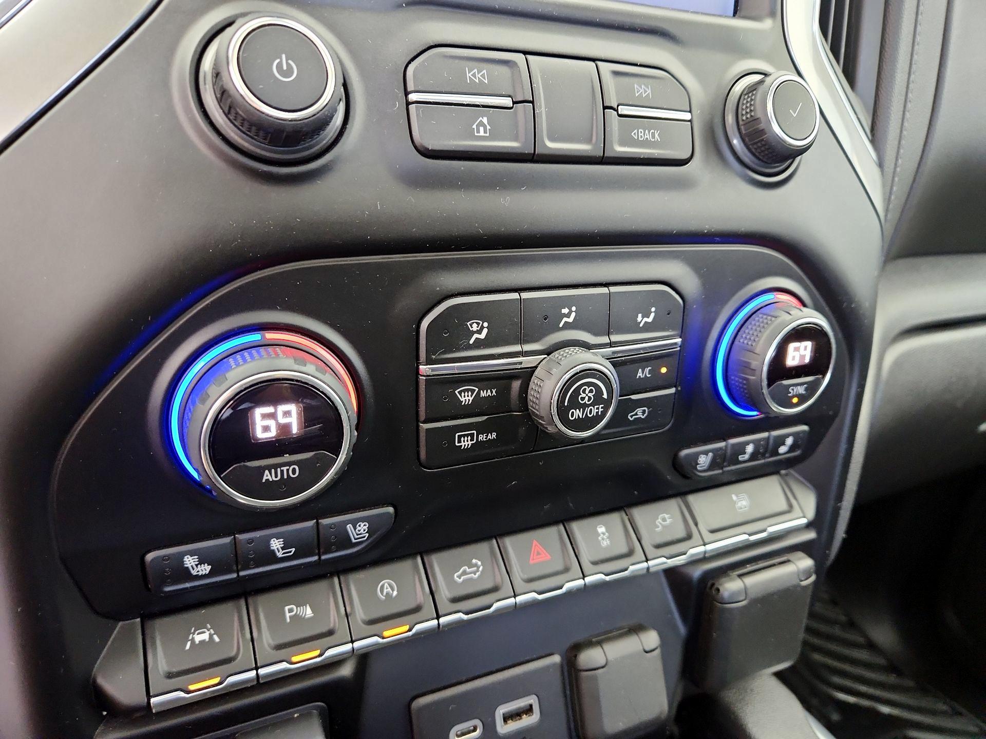 Thumbnail: 2020 Chevrolet Silverado 1500 - 17