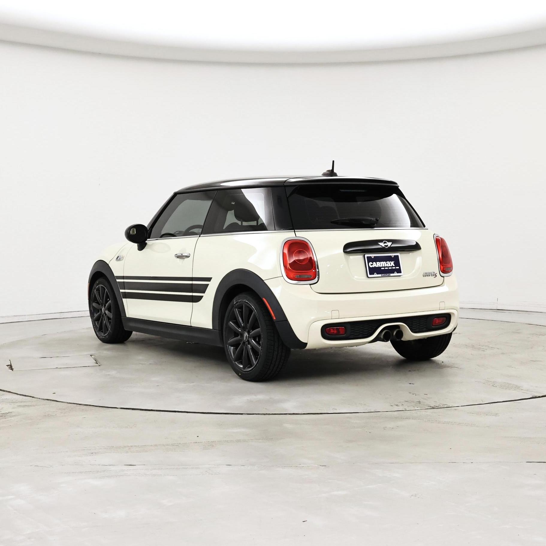 Thumbnail: 2016 MINI Cooper Hardtop - 2