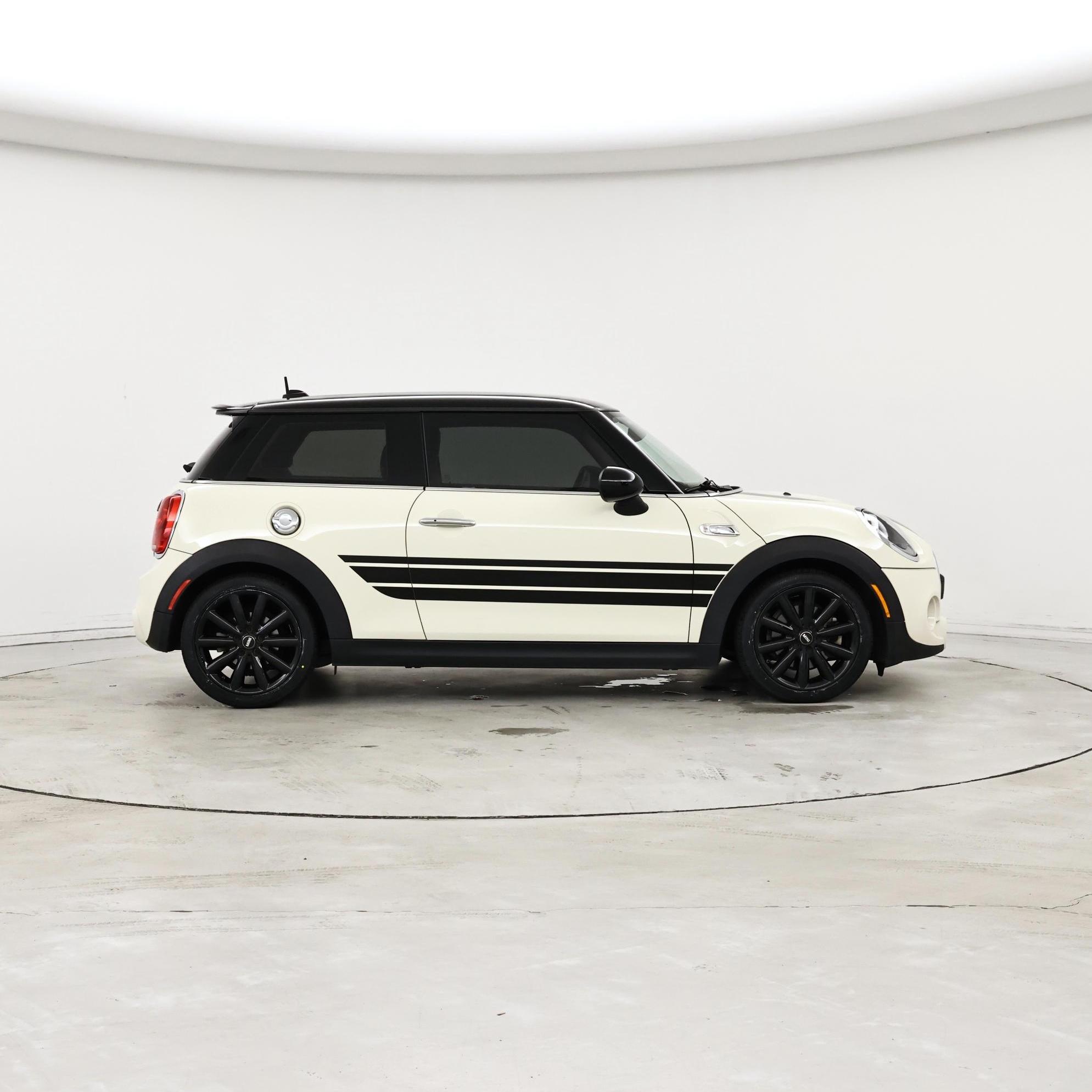 Thumbnail: 2016 MINI Cooper Hardtop - 7