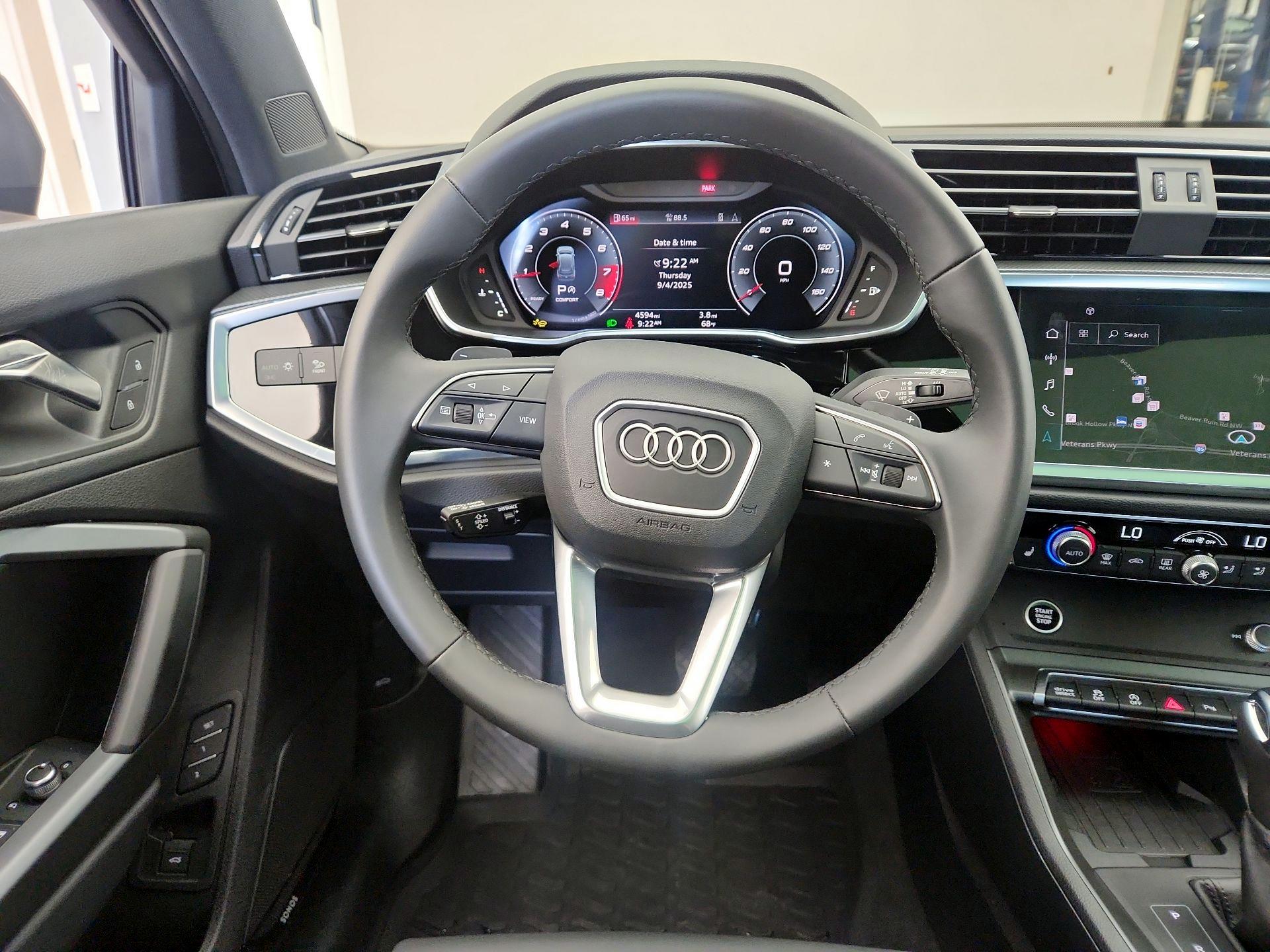 Thumbnail: 2024 Audi Q3 - 10