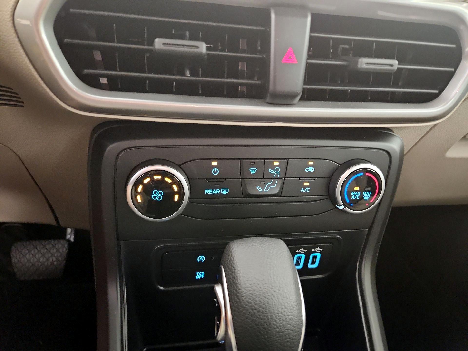 Thumbnail: 2021 Ford EcoSport - 16