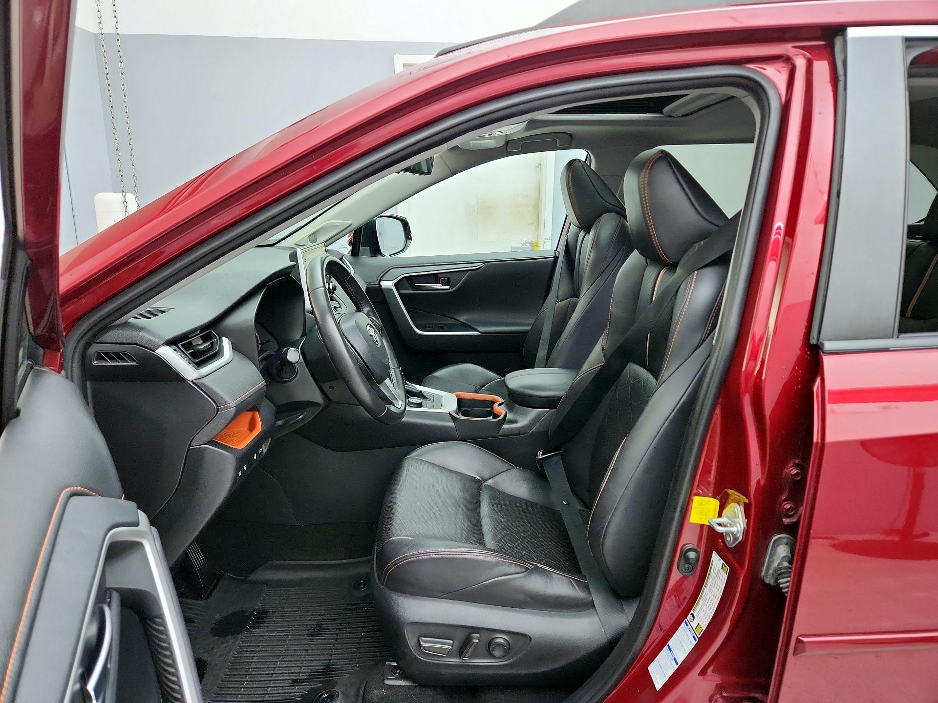 Thumbnail: 2019 Toyota RAV4 - 11