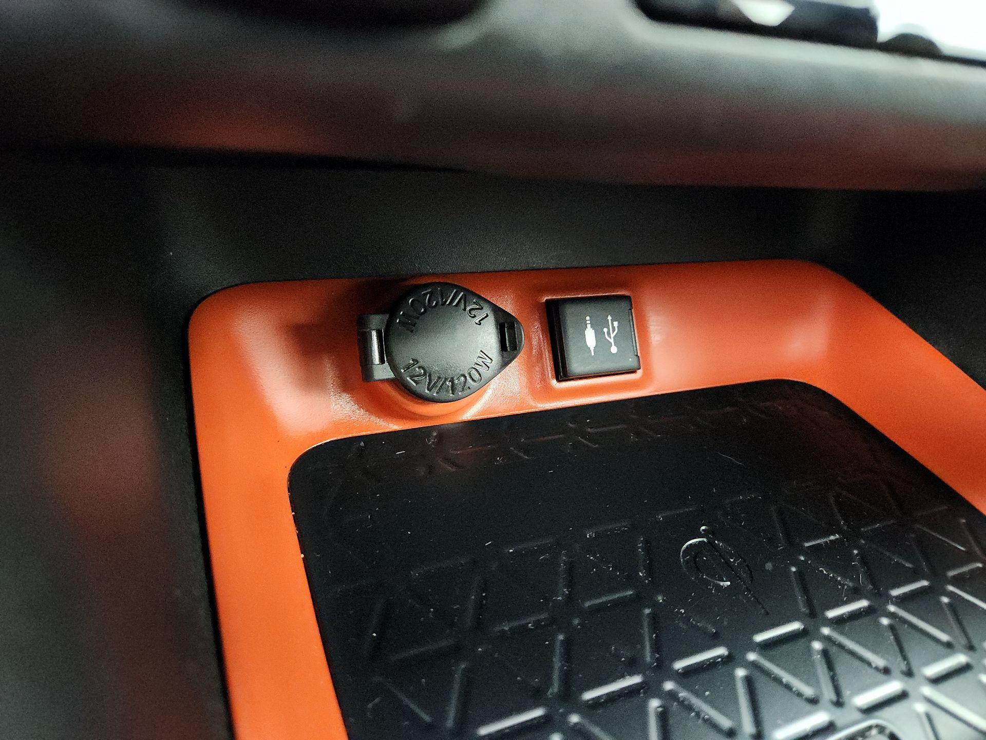 Thumbnail: 2019 Toyota RAV4 - 18