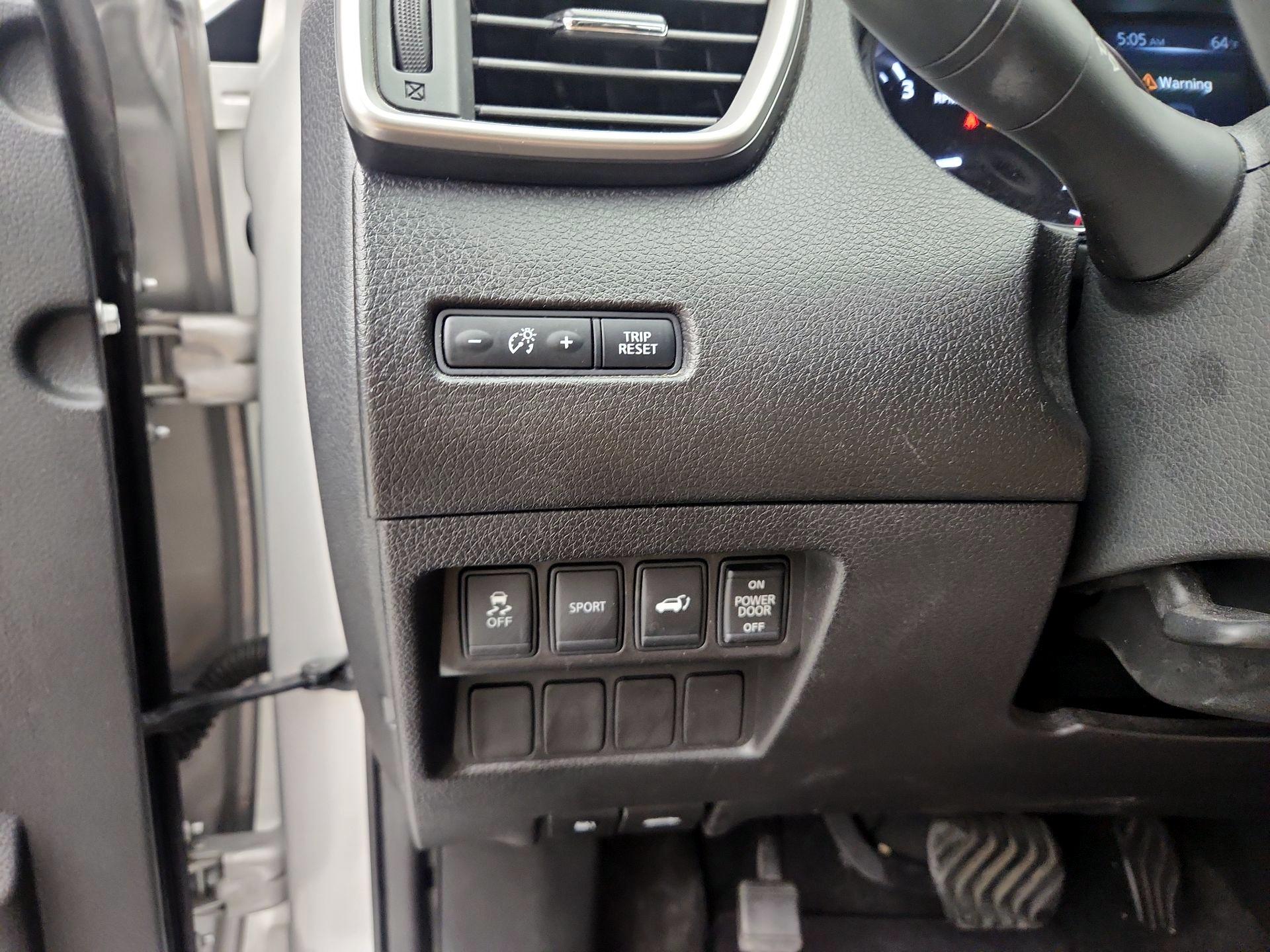 Thumbnail: 2014 Nissan Rogue - 13