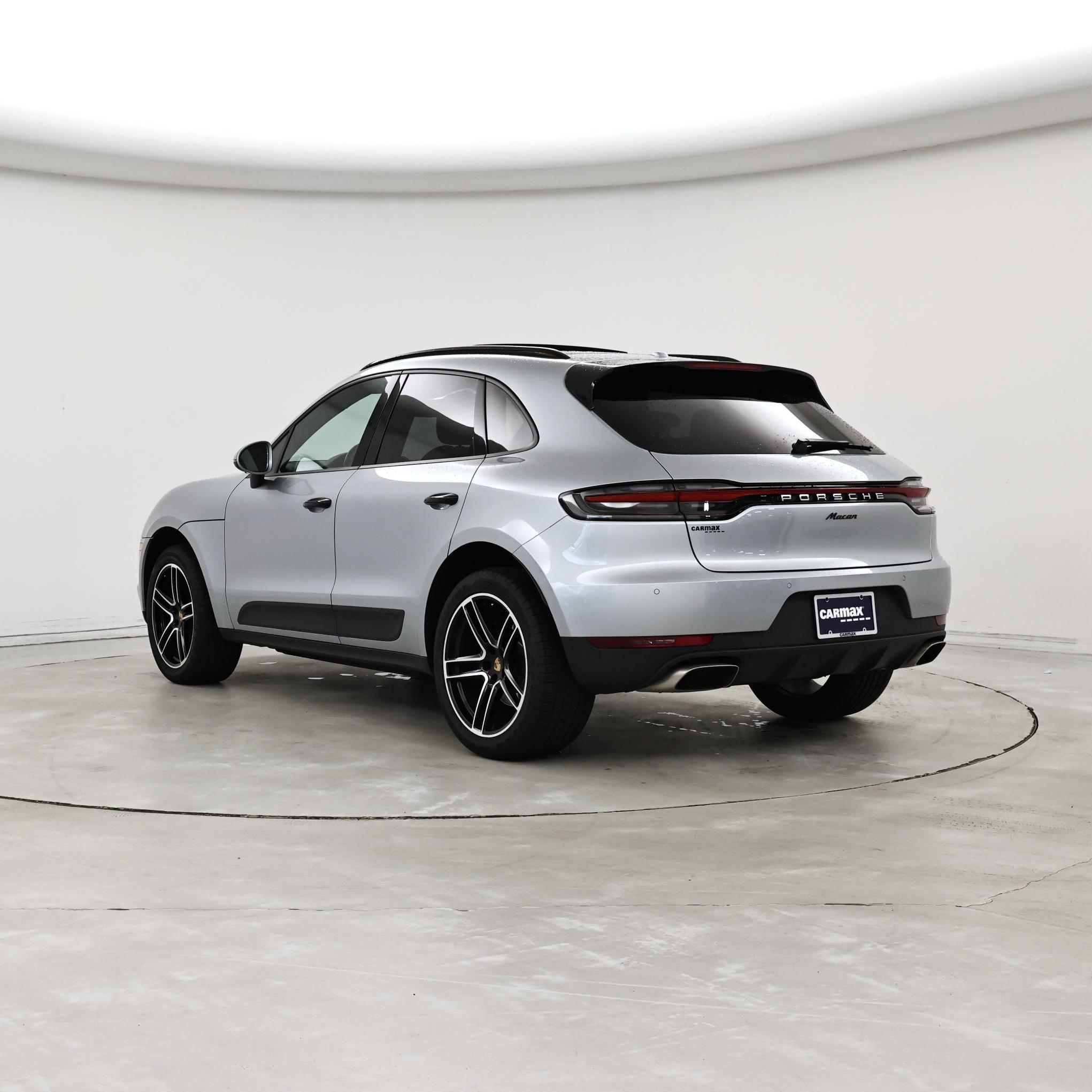Thumbnail: 2020 Porsche Macan - 2