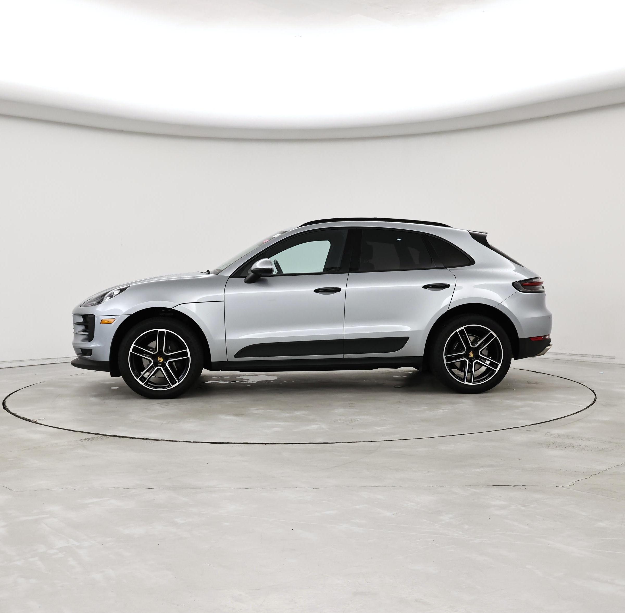 Thumbnail: 2020 Porsche Macan - 3