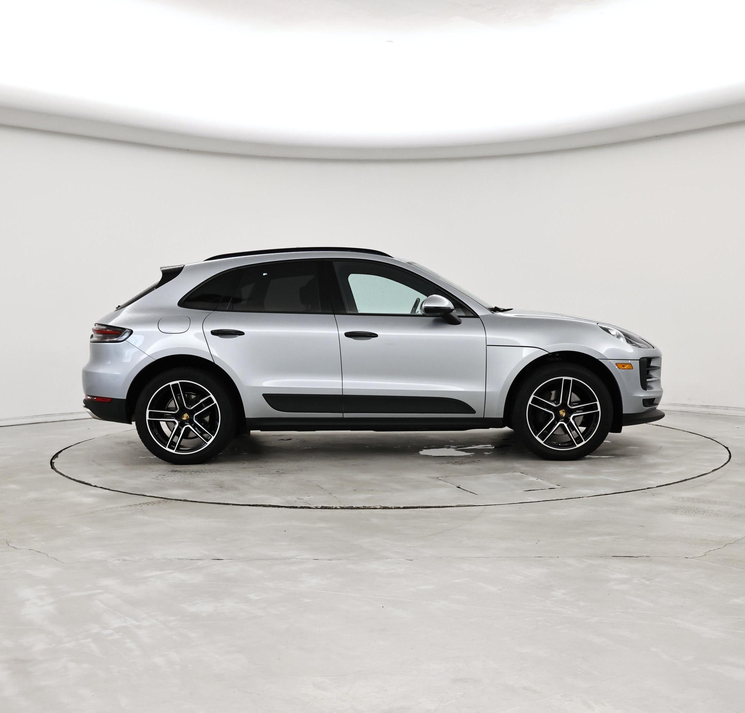 Thumbnail: 2020 Porsche Macan - 7