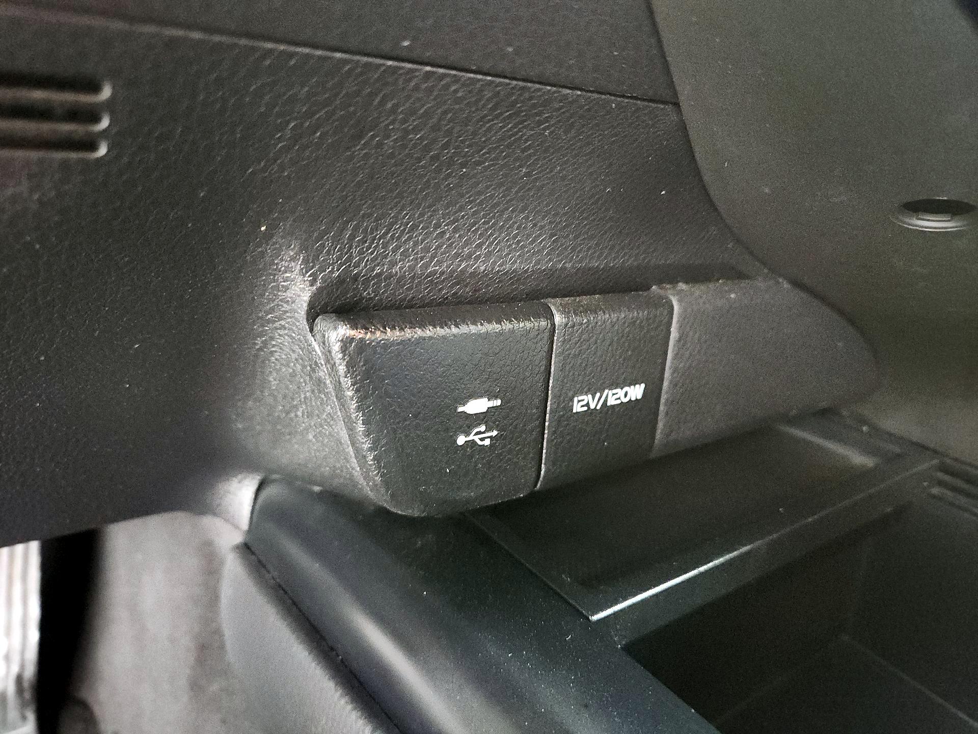 Thumbnail: 2019 Toyota Camry - 18