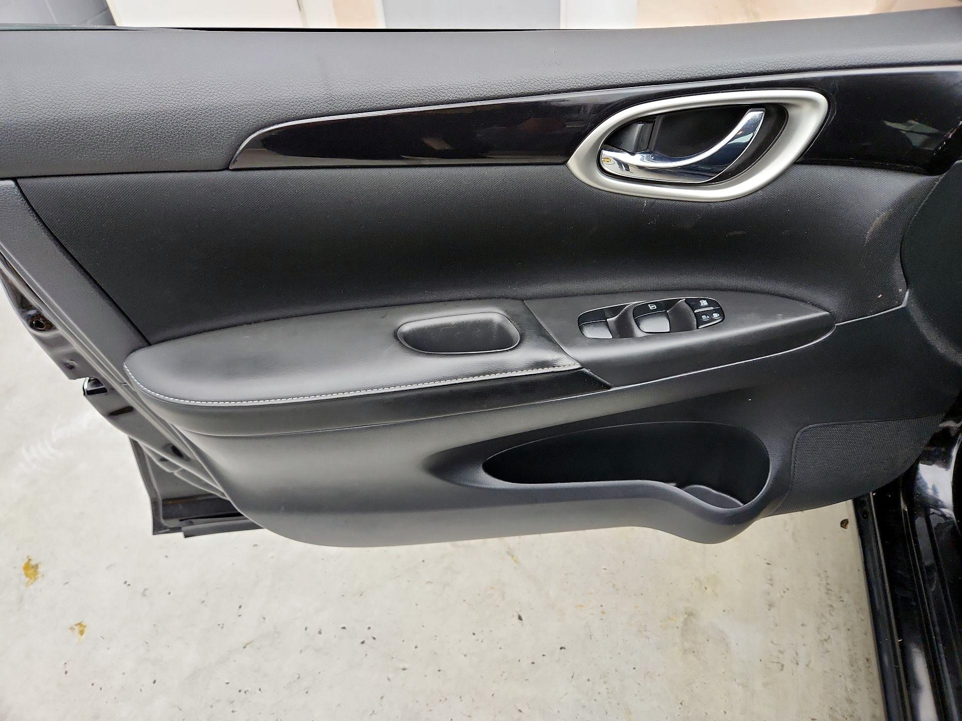 Thumbnail: 2019 Nissan Sentra - 12