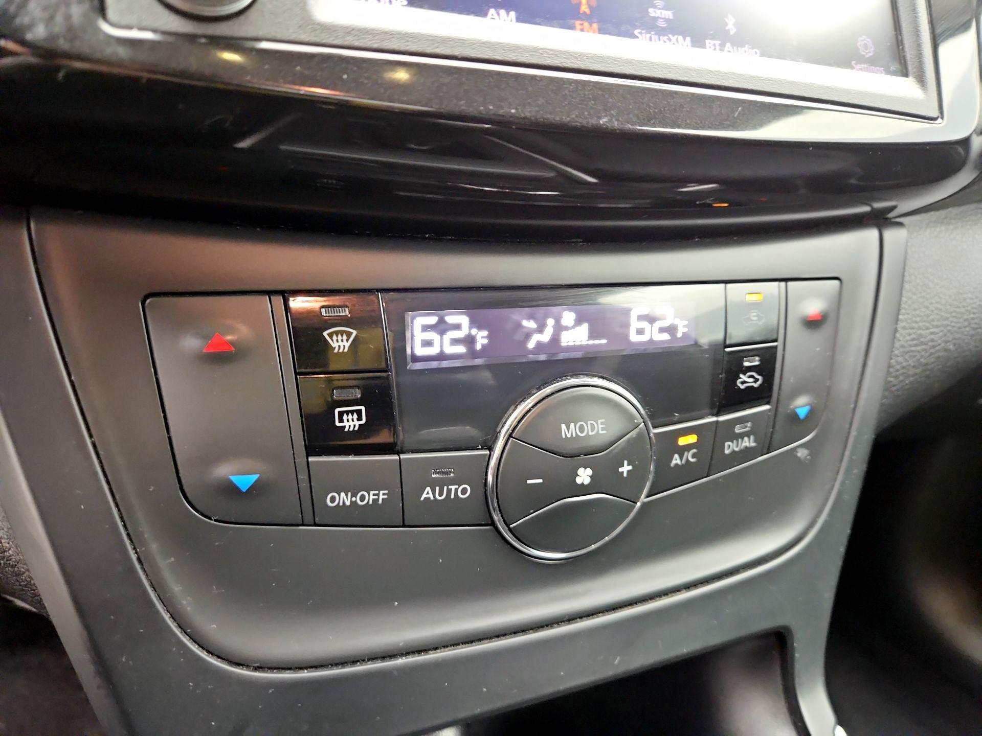 Thumbnail: 2019 Nissan Sentra - 16