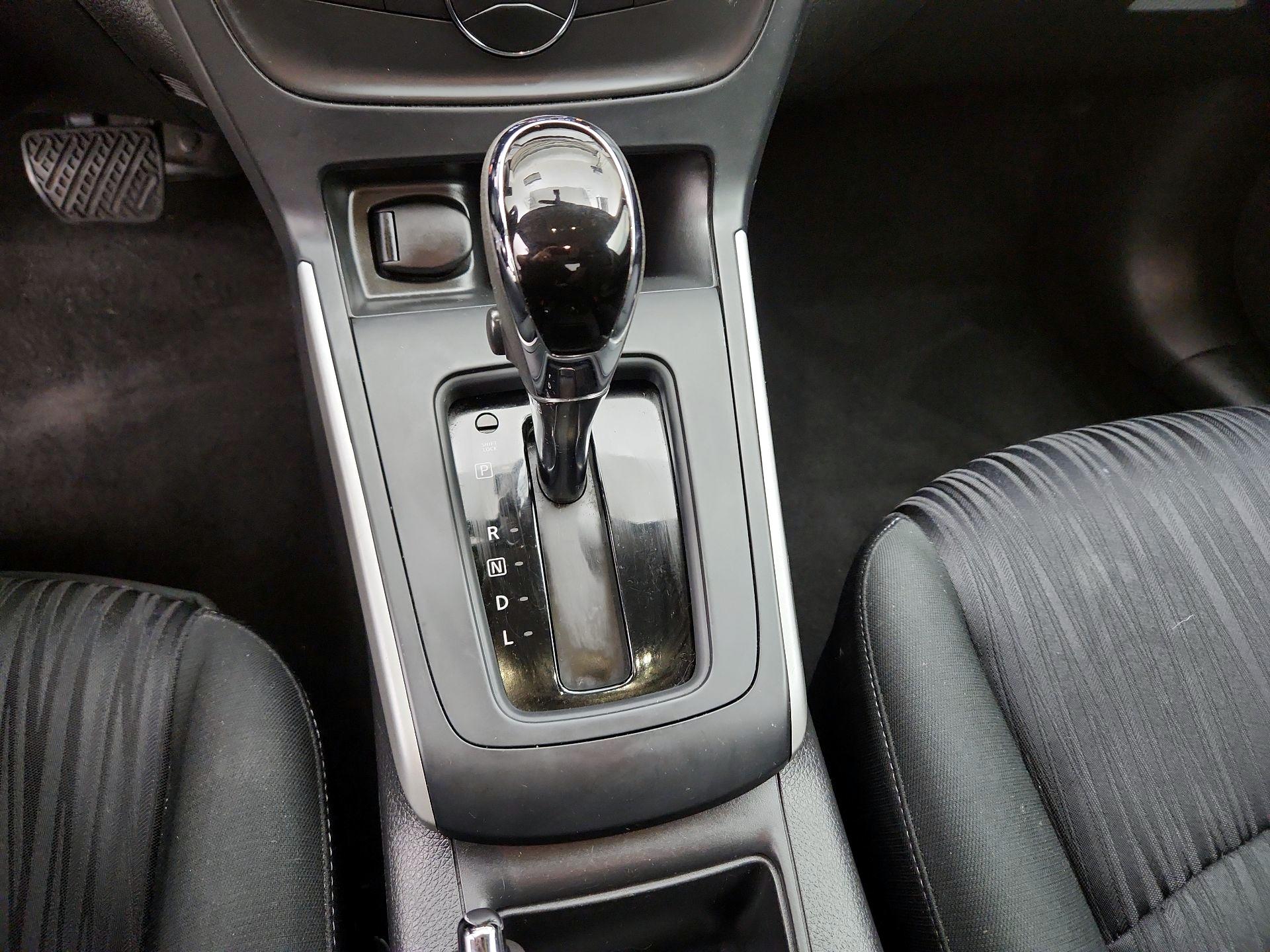 Thumbnail: 2019 Nissan Sentra - 17