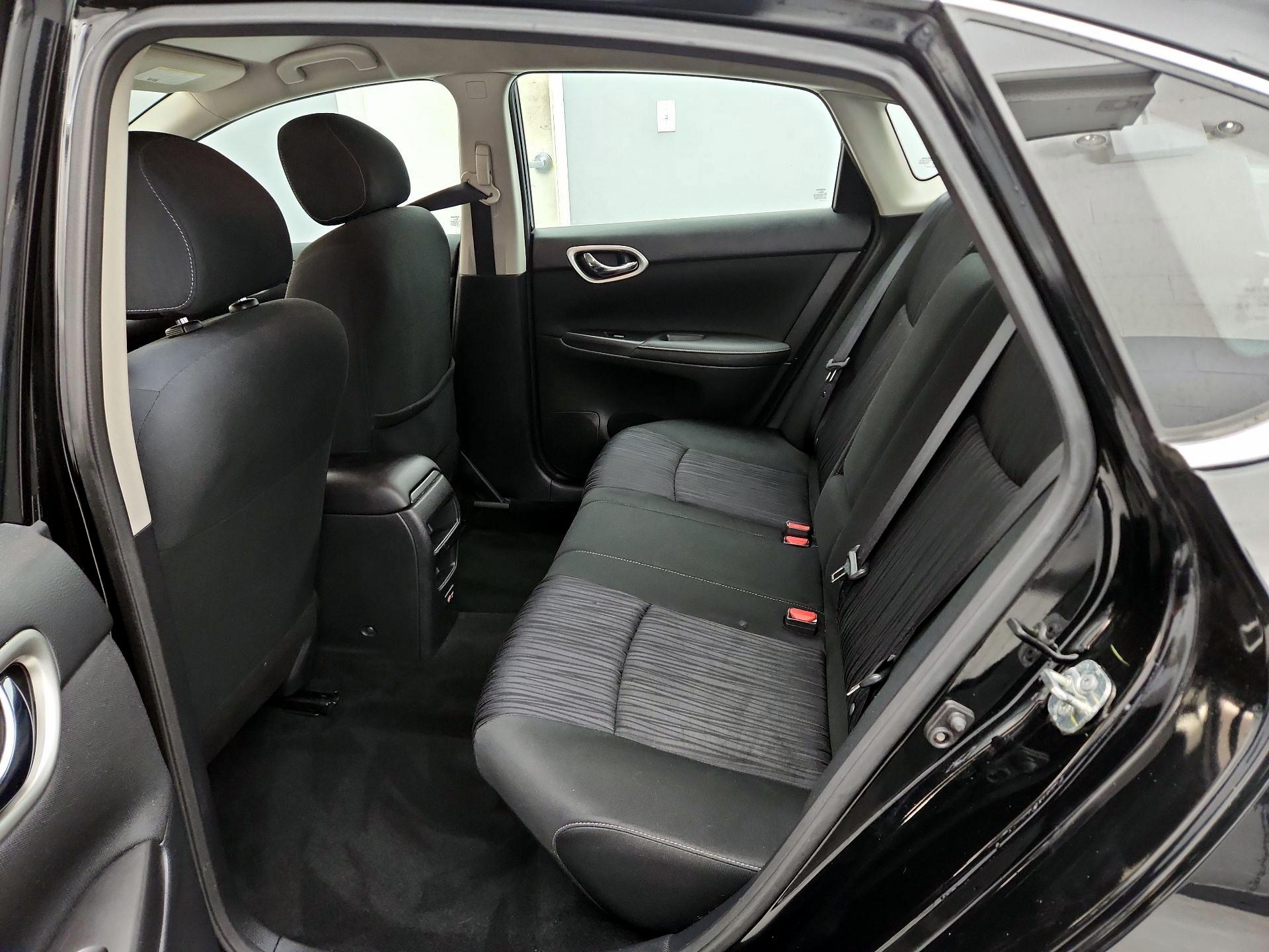 Thumbnail: 2019 Nissan Sentra - 18