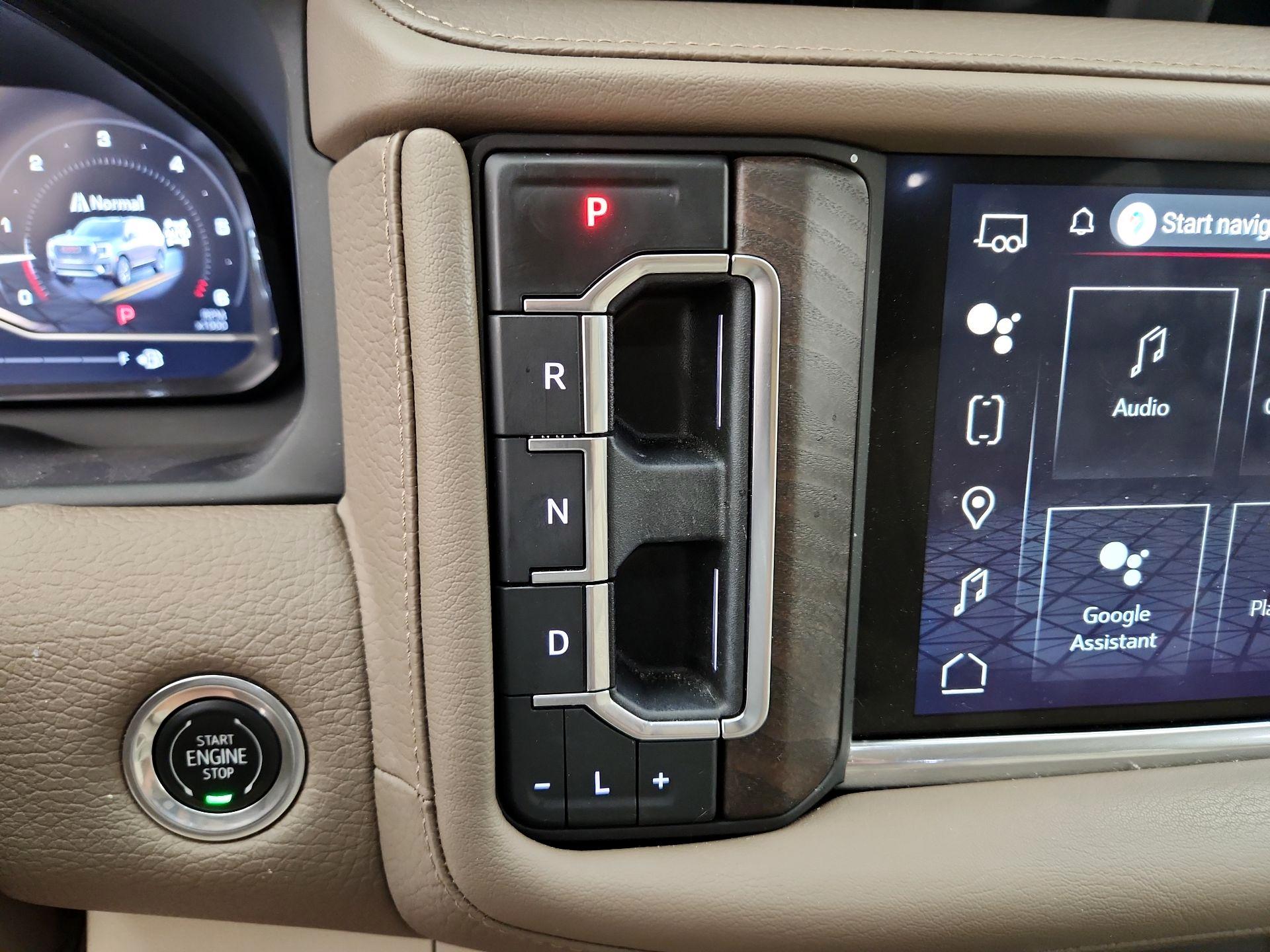 Thumbnail: 2023 GMC Yukon XL - 17