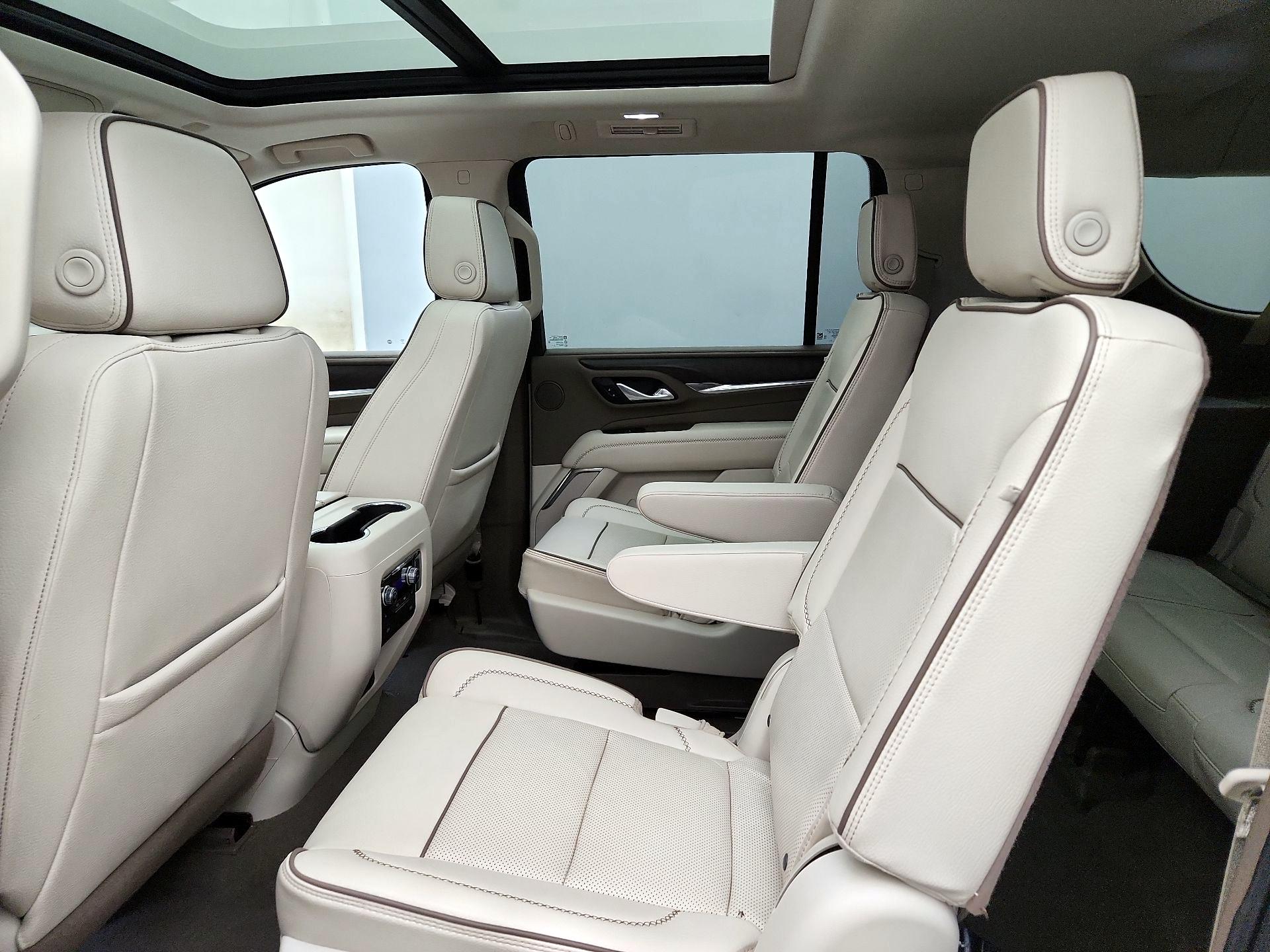 Thumbnail: 2023 GMC Yukon XL - 20